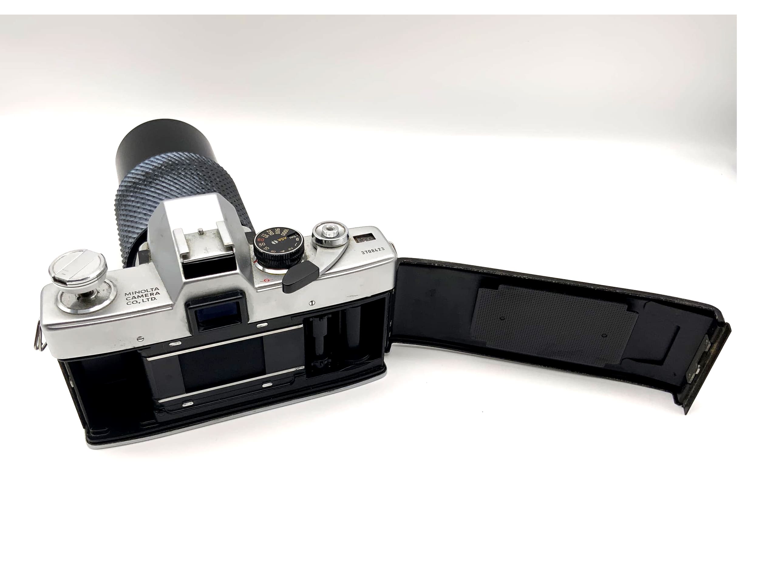 Minolta SRT101 mit Tokina 4.5 80-200mm Objektiv Spiegelreflexkamera 35mm analog