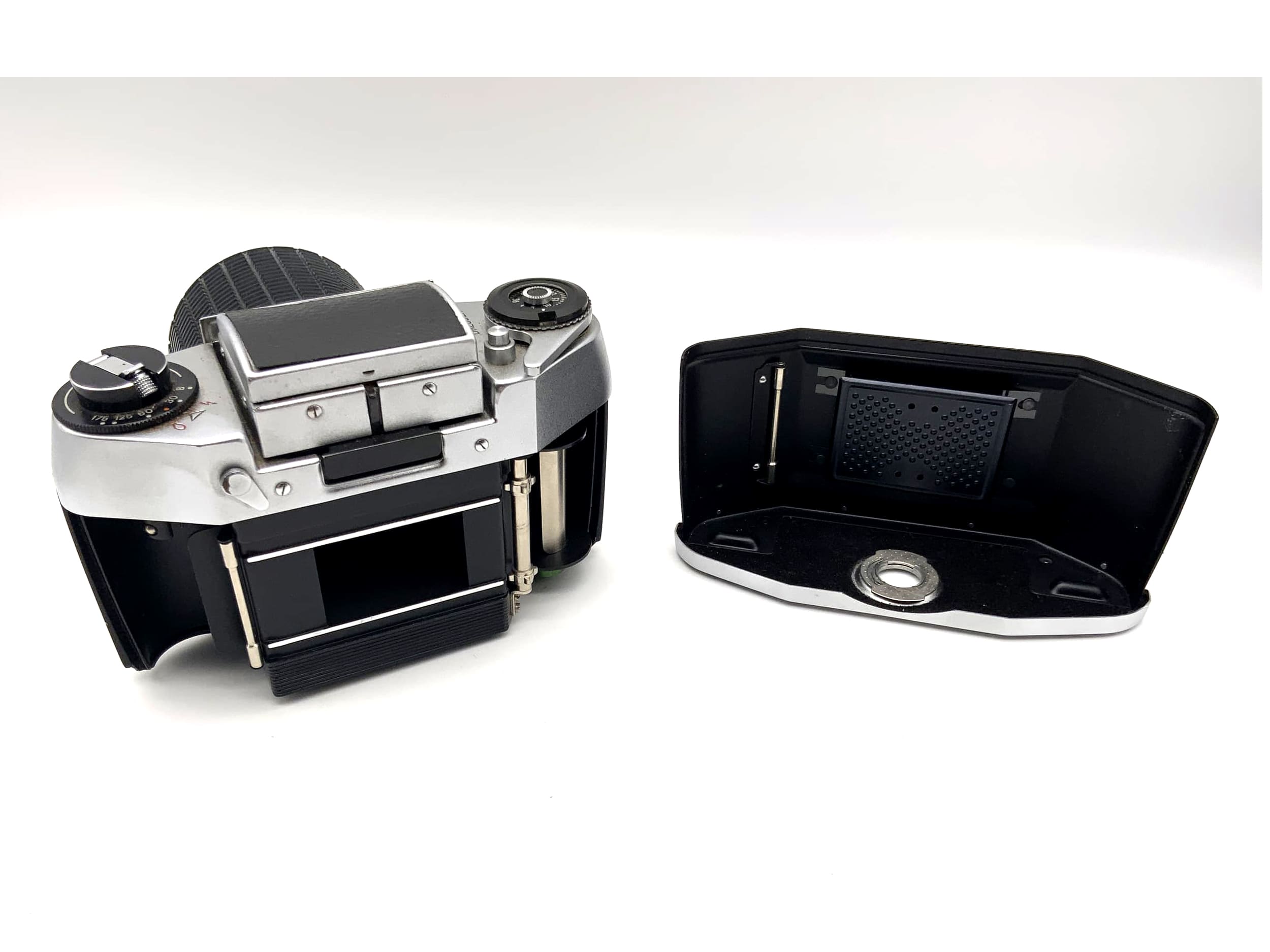 Exakta EXA 1b mit 4.0-5.6 70-210mm Objektiv Spiegelreflexkamera 35mm analog