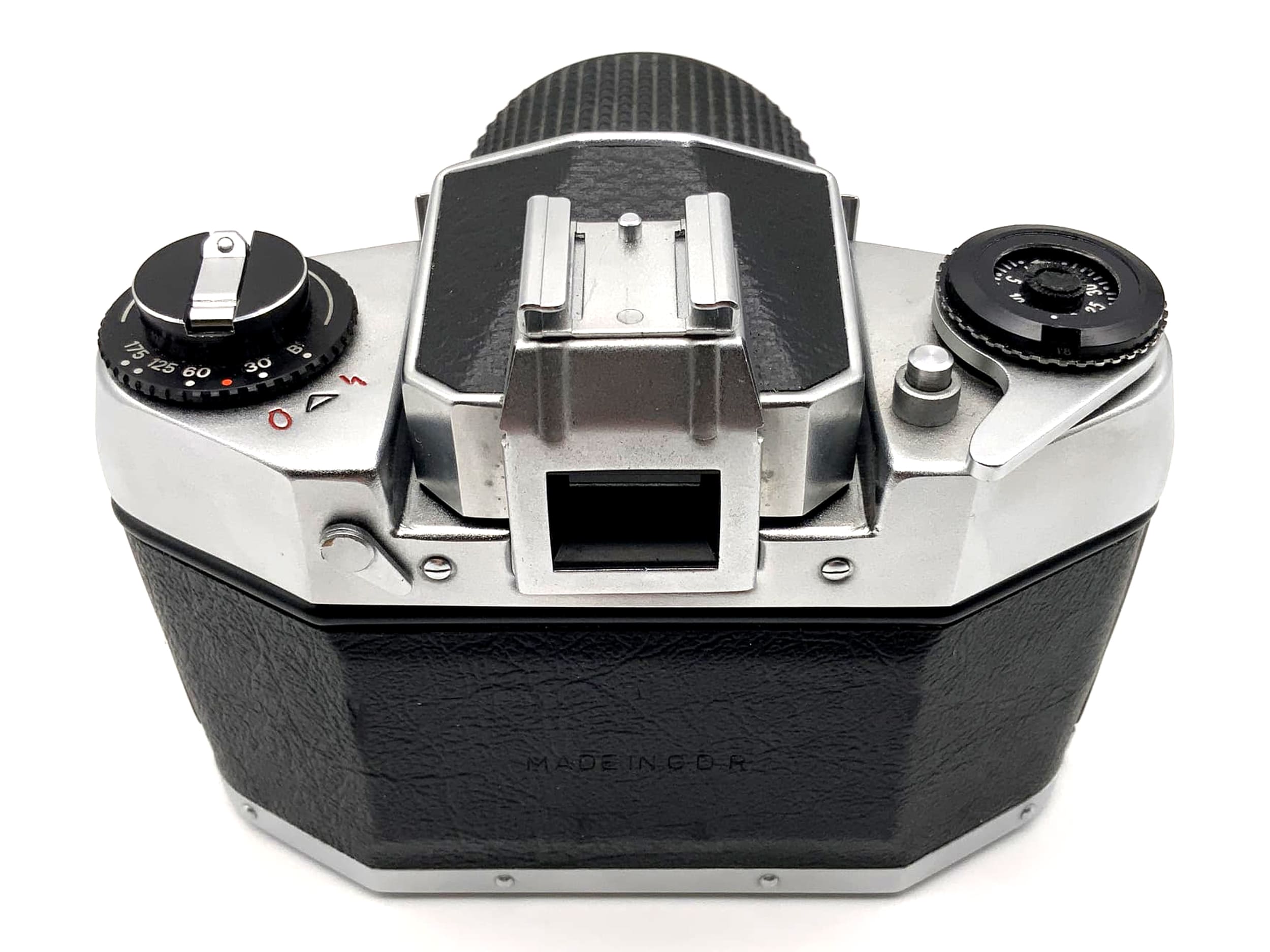 Exakta EXA 1b mit Revuenon MC Zoom 3.5-4.5 28-70 Spiegelreflexkamera 35mm analog