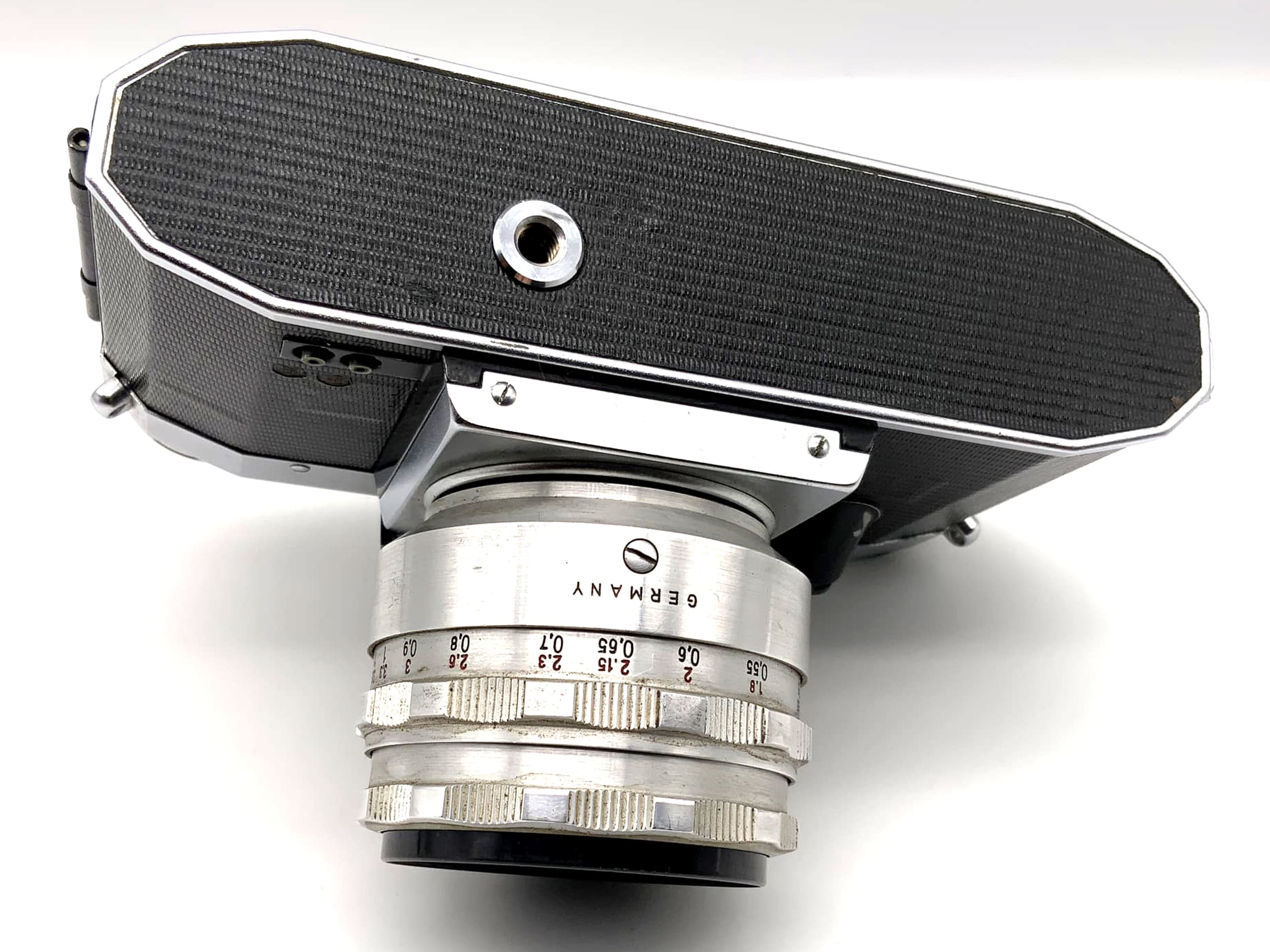 Praktica Nova Spiegelreflexkamera mit Carl Zeiss Jena Tessar 2.8 / 50mm Objektiv