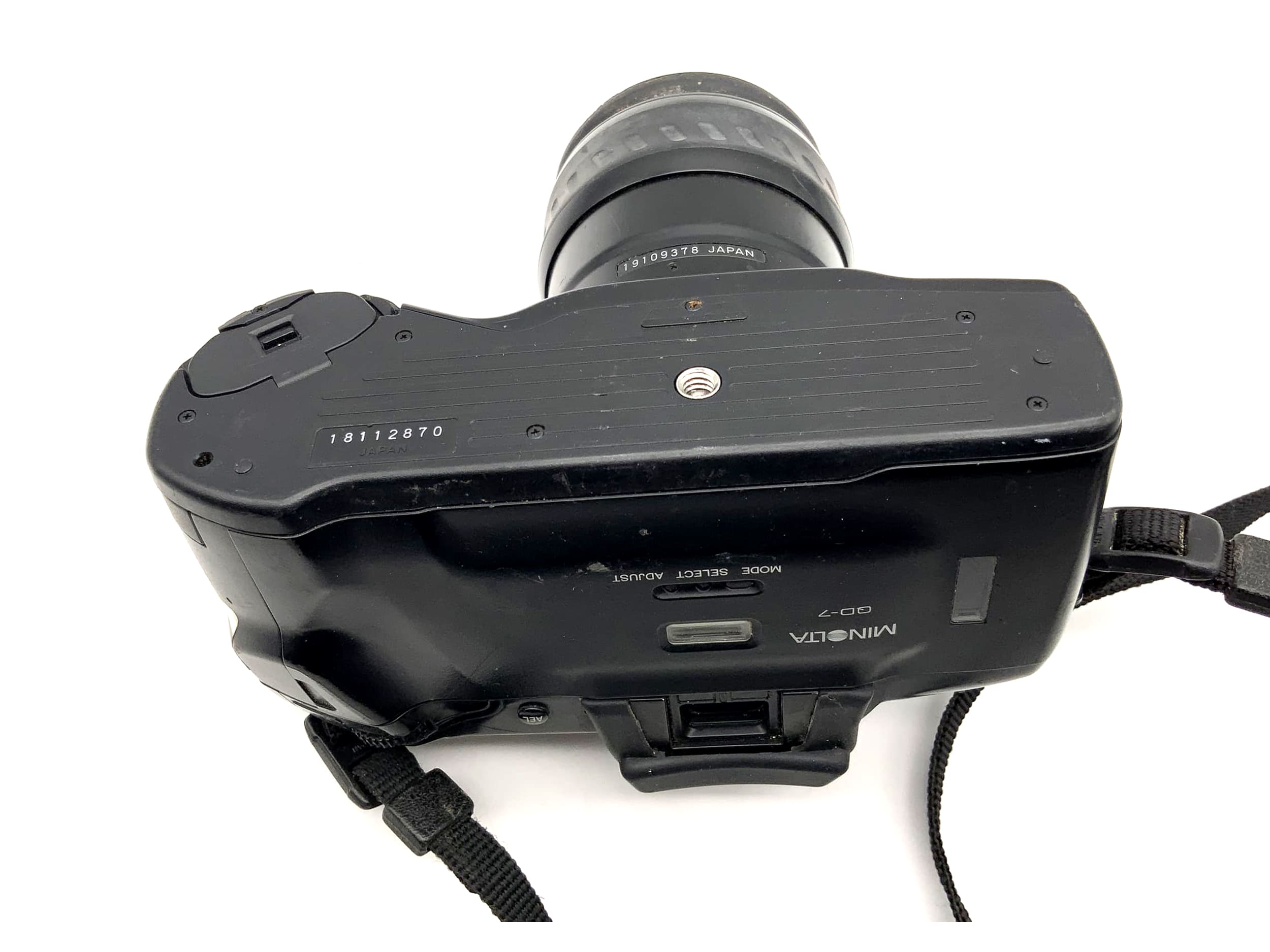 Minolta Dynax 7 xi analoge Spiegelreflexkamera mit AF Zoom Xi 1:3.5-4.5 Objektiv