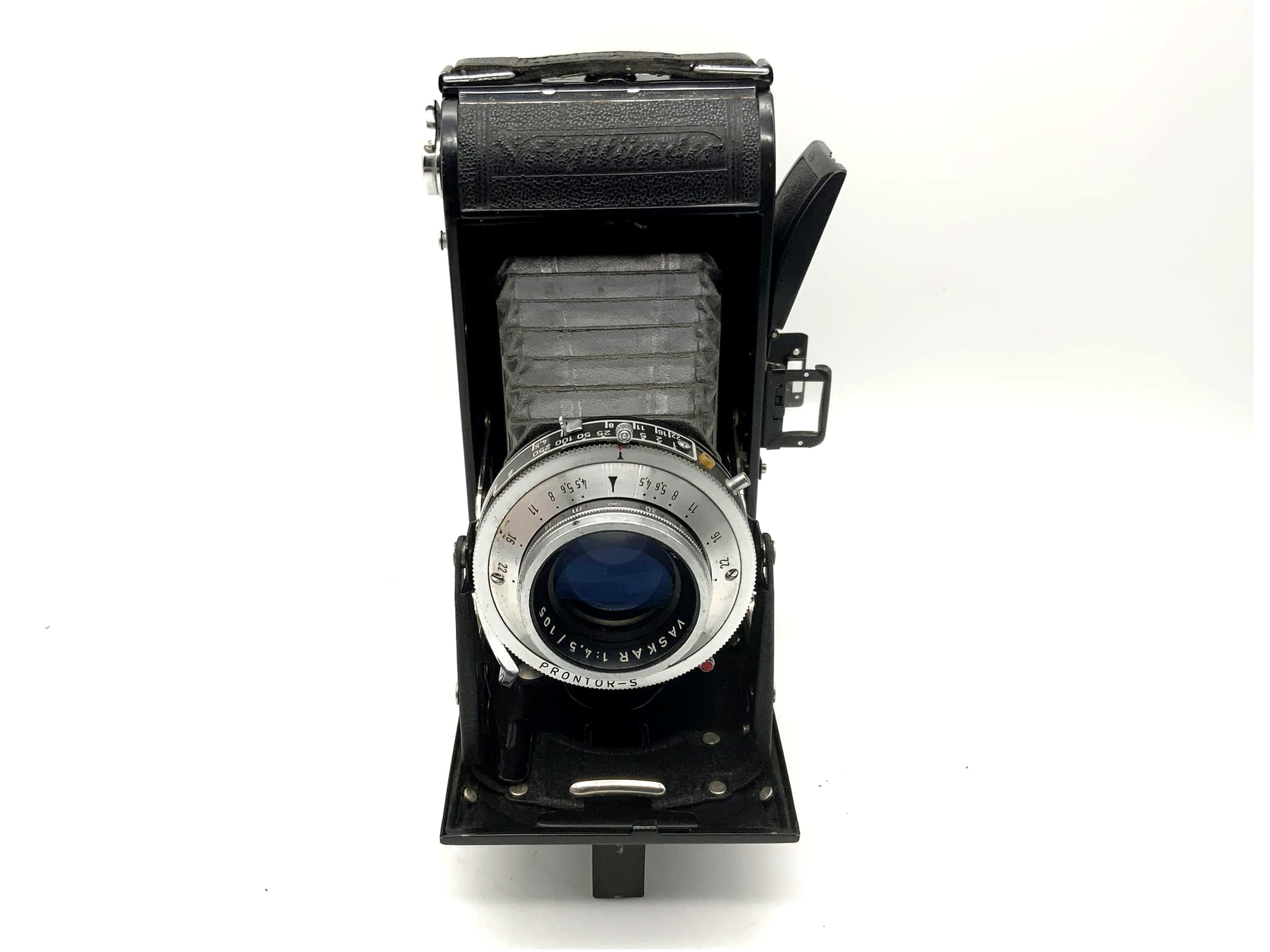Voigtländer Bessa Klappkamera mit Vaskar 1:4.5/105 Prontor-S 6x9 Analogkamera