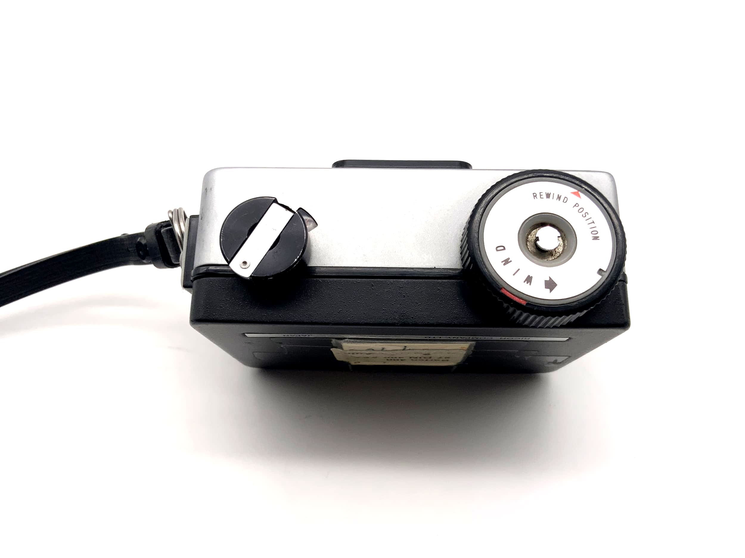 Ricoh E2 Sucherkamera mit 25mm 1:2.8 Objektiv 35mm Kompaktkamera Auto Half