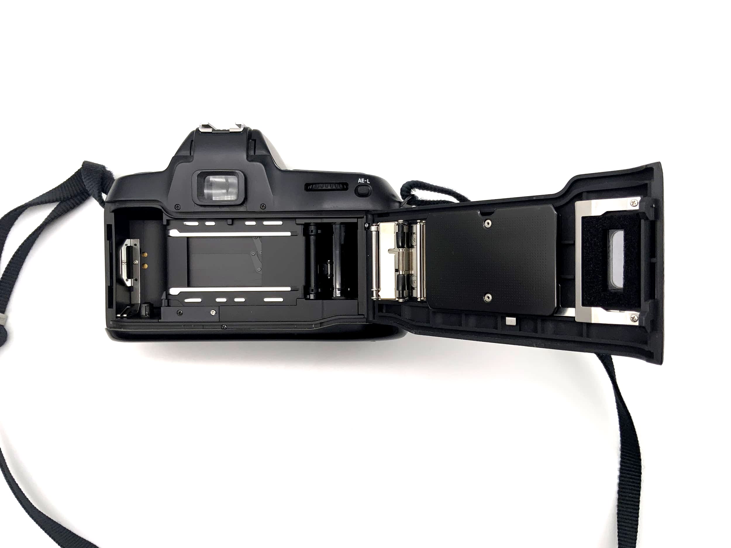 Nikon F70 Spiegelreflexkamera SLR AF 35mm Kamera Body Gehäuse