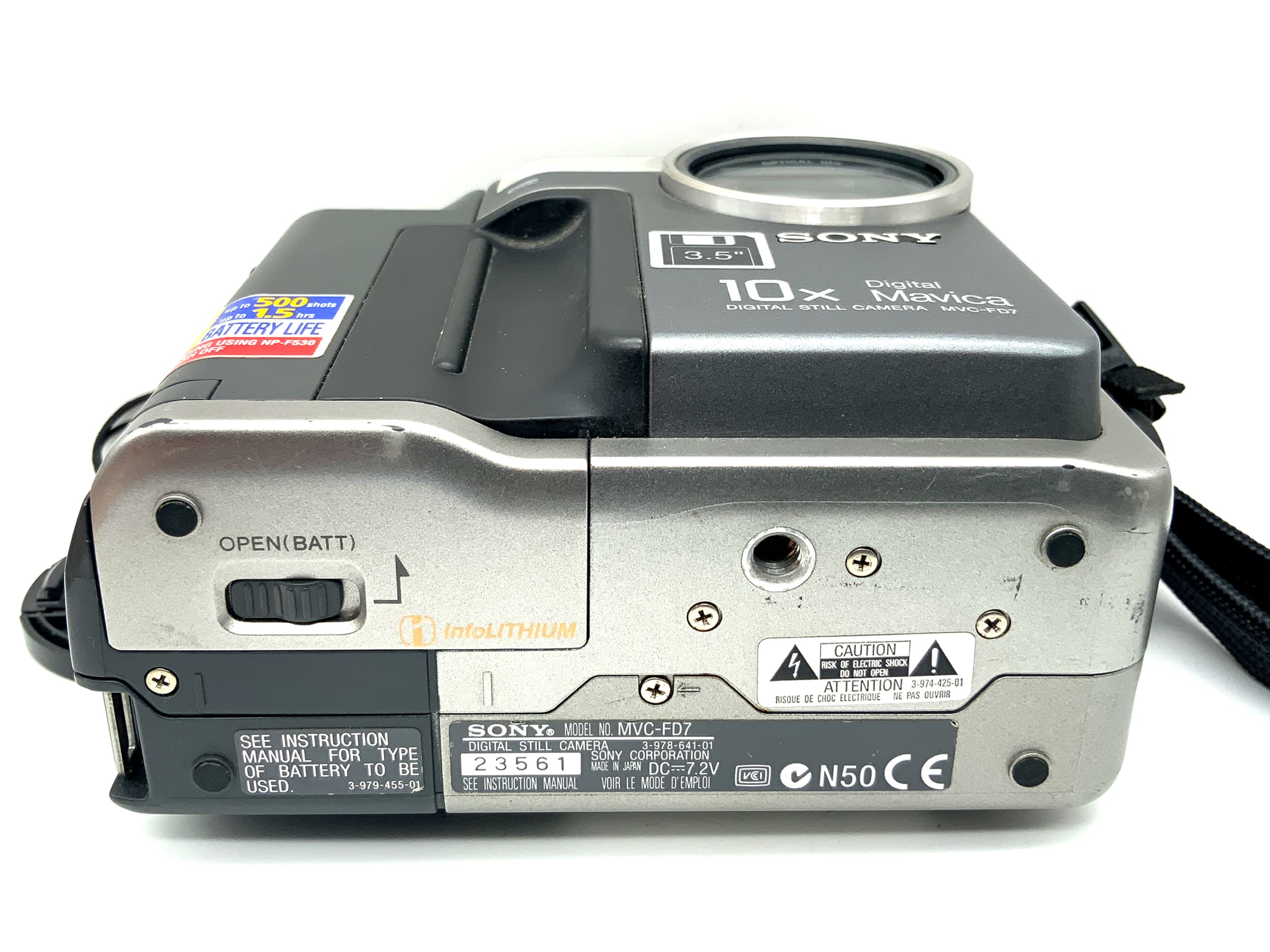 Sony Digital Still Camera MVC-FD7 Camcorder 10x f=4.2-42mm 1:1.8 Diskettenkamera