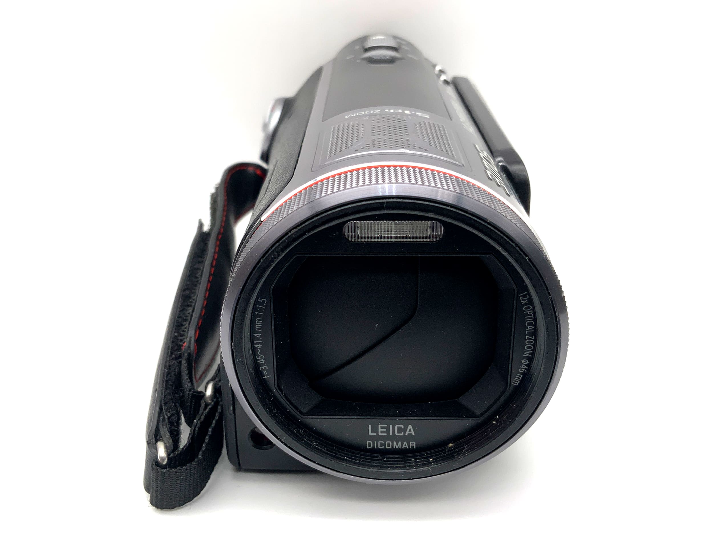 Panasonic HDC-TM700 3MOS Camcorder f=3.45-41.4mm 1:1.5 14.2 MP 35mm Wide 32GB