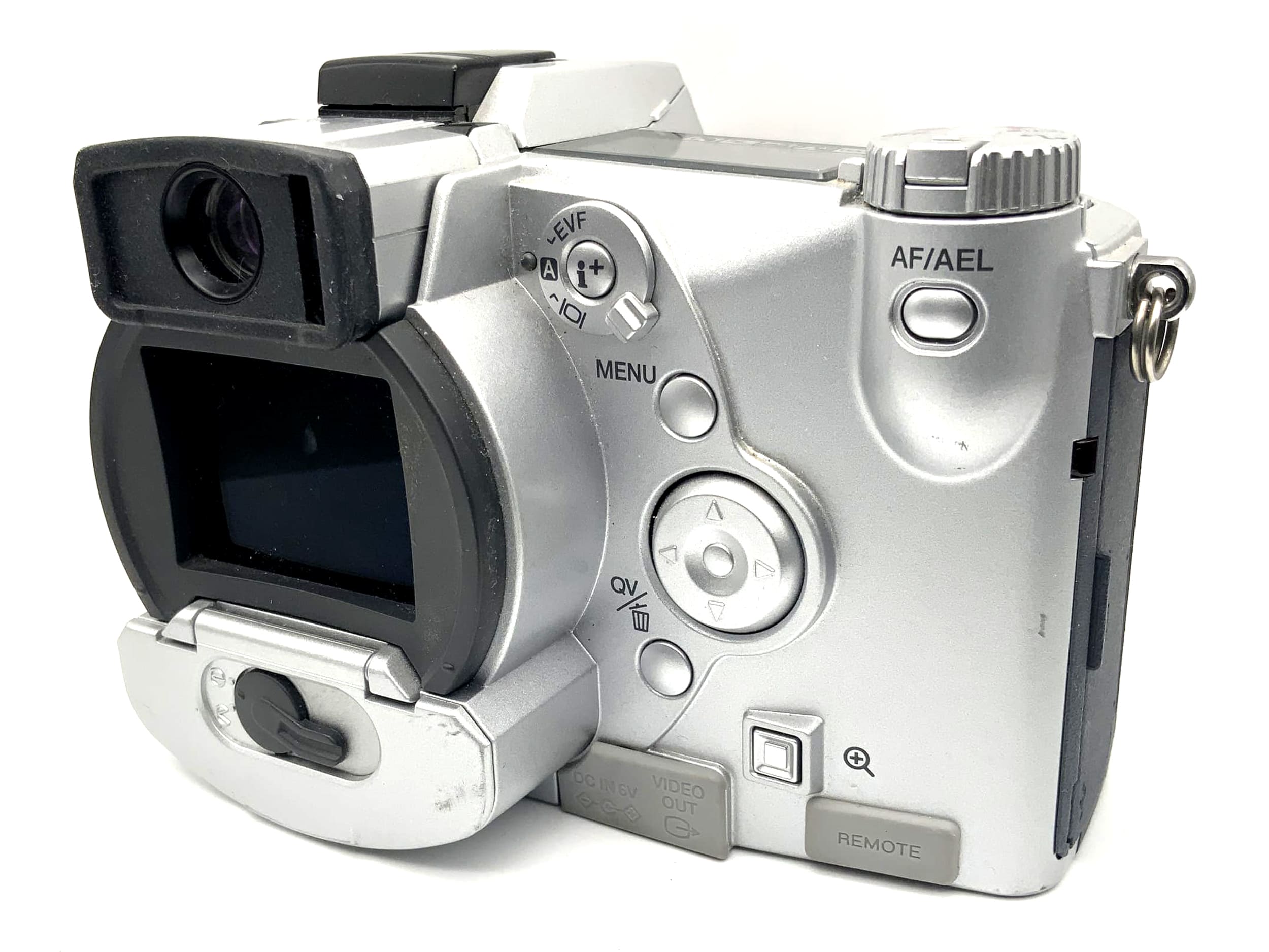 Minolta Dimage 7 mit 7x Optical Zoom Lens GT 7.2-50.8mm 1:2.8-3.5 APO 5.2 MP