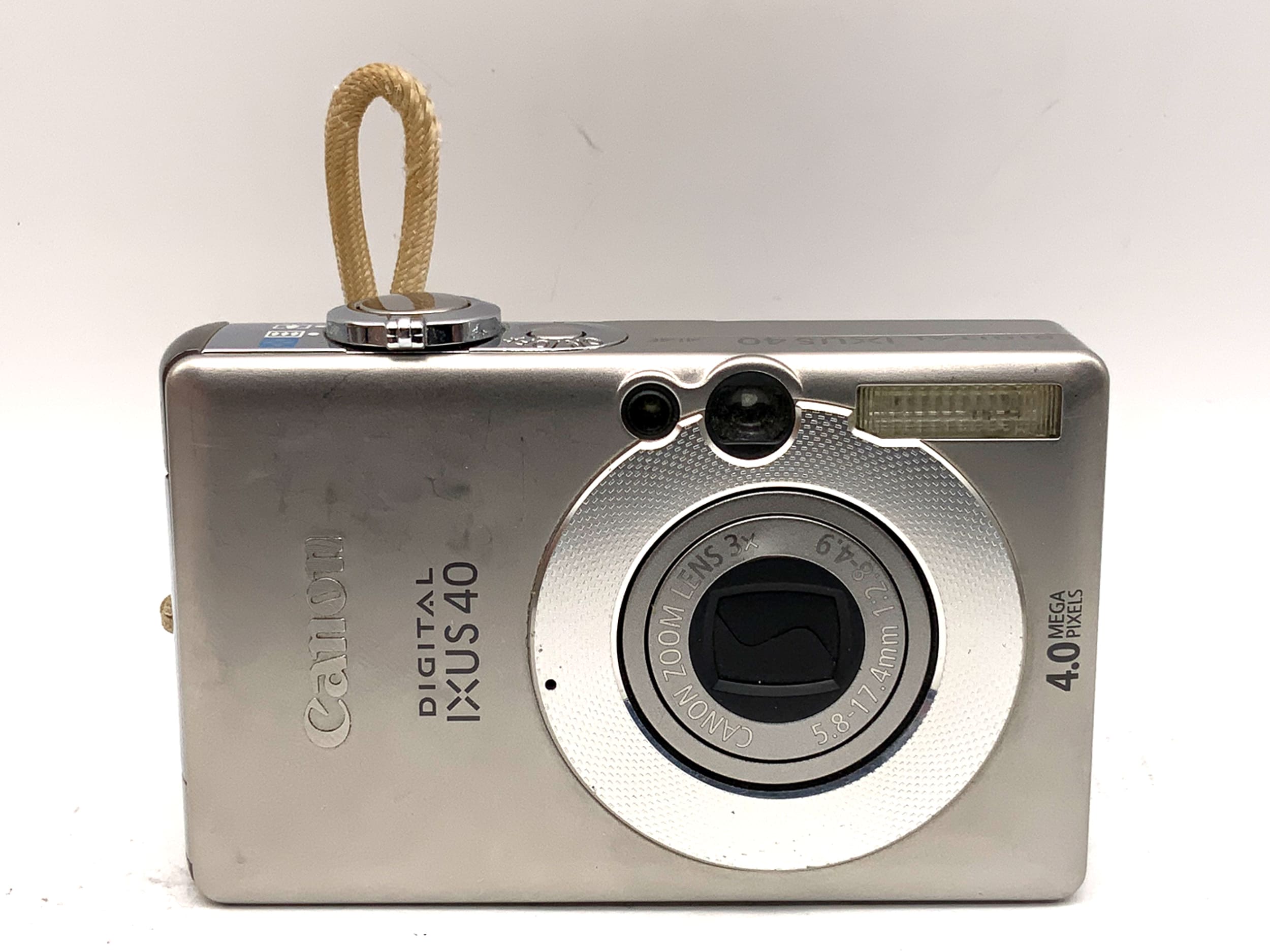 Canon IXUS 40 Digitale Kompaktkamera mit 3x 5.8-17.4mm 1:2.8-4.9