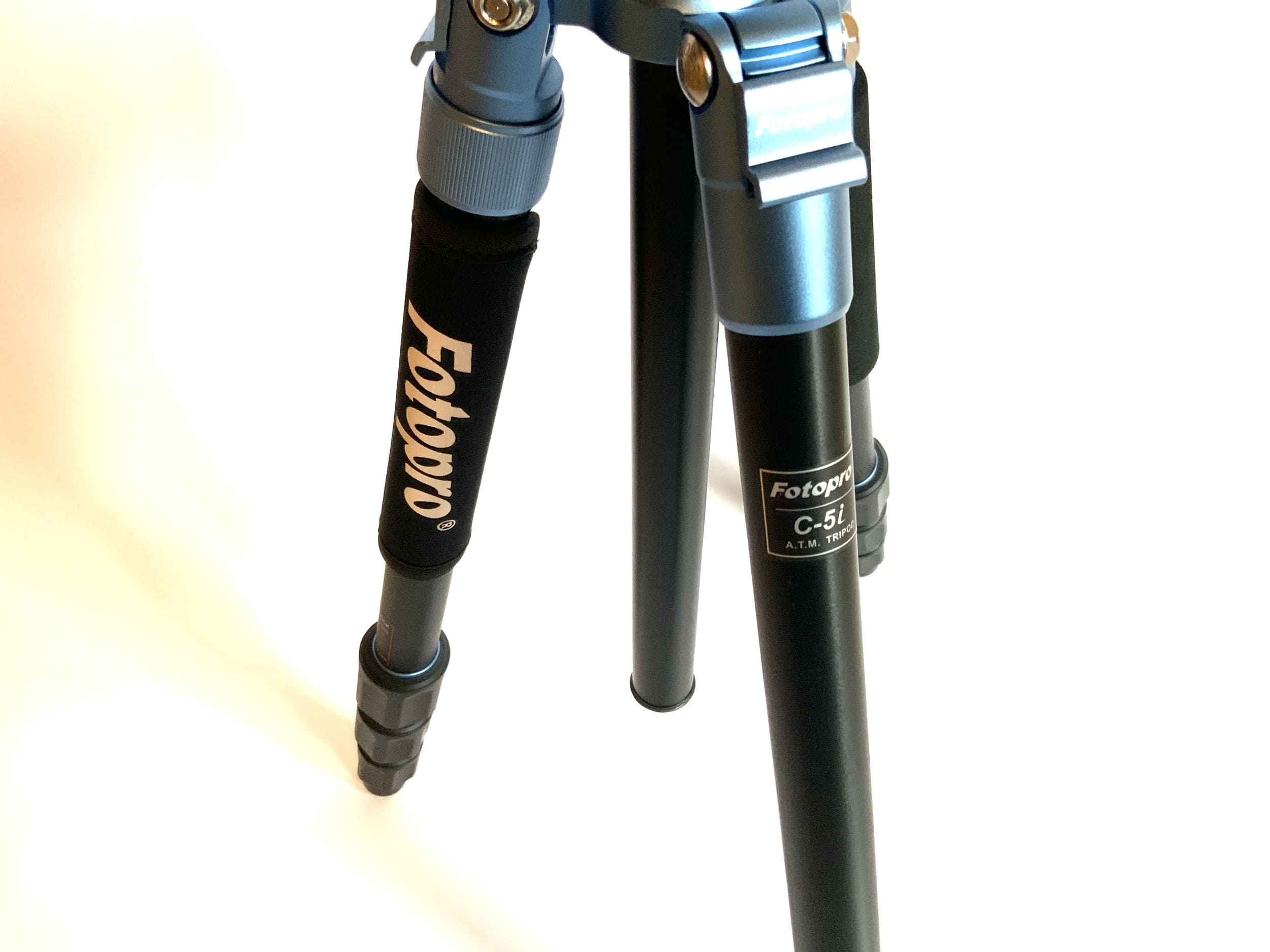 Fotopro C-5i Stativ schwarz/blau mit FPH-52Q Stativkopf Tripod Fotostativ