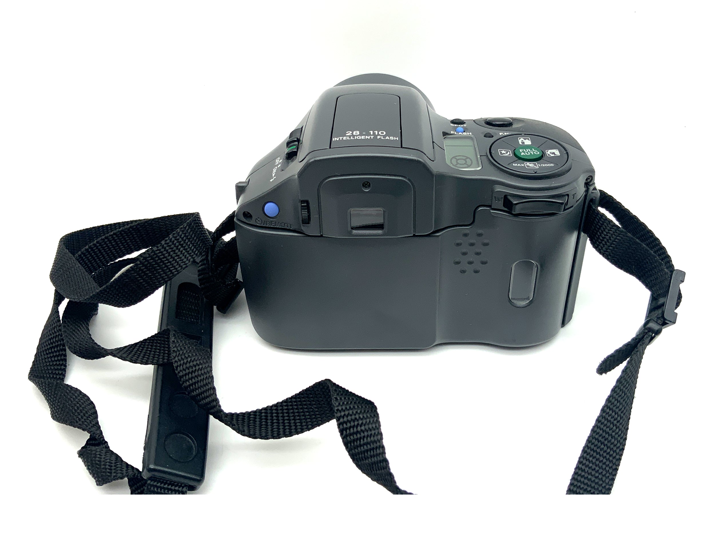 Olympus IS-100 Bridgekamera mit AF Zoom Lens 28-110mm 1:4.5-5.6 4x Zoom