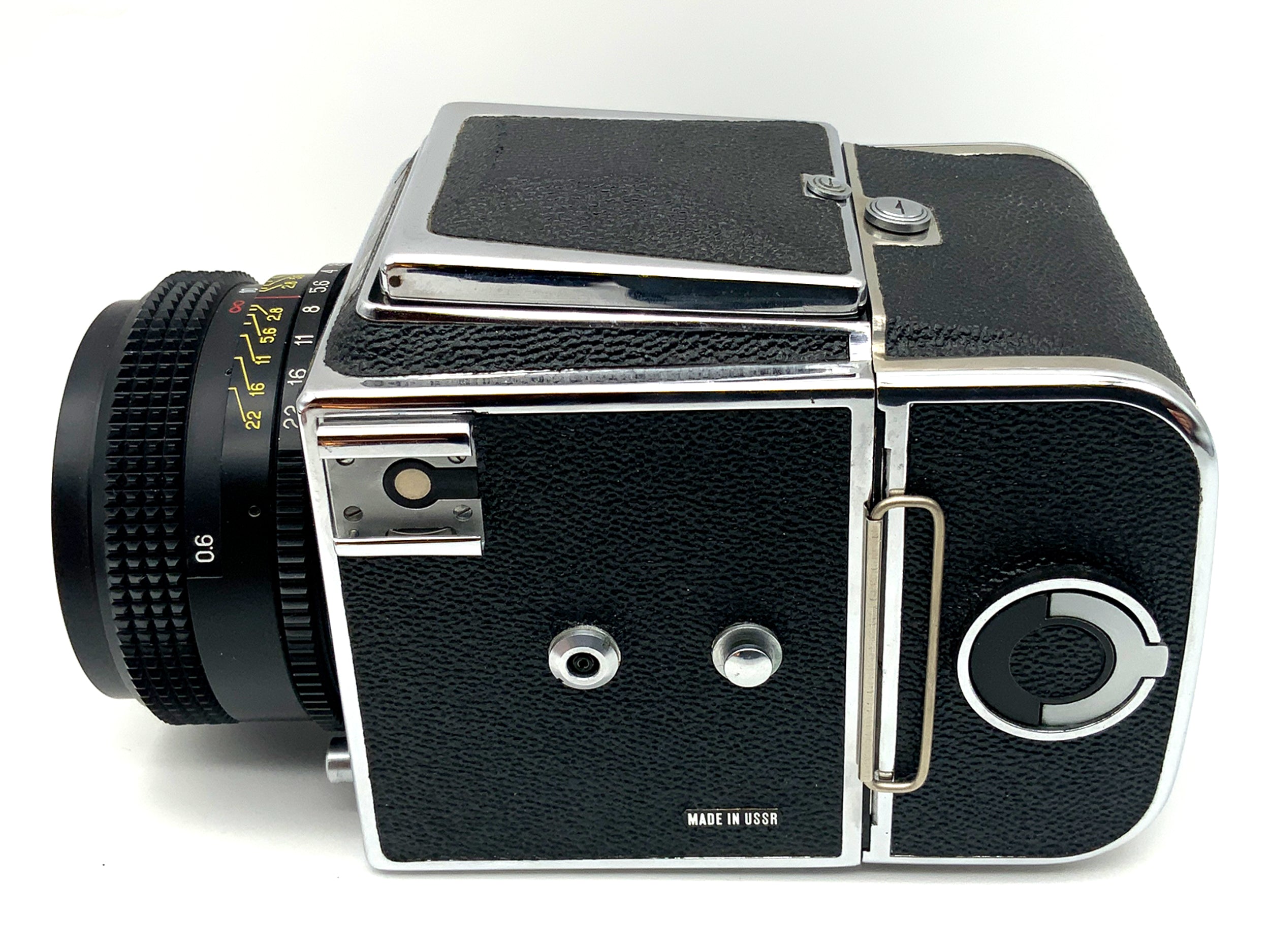 Arsenal Kiev 88 Mittelformatkamera mit Volna-3 2.8/80 MC Analogkamera