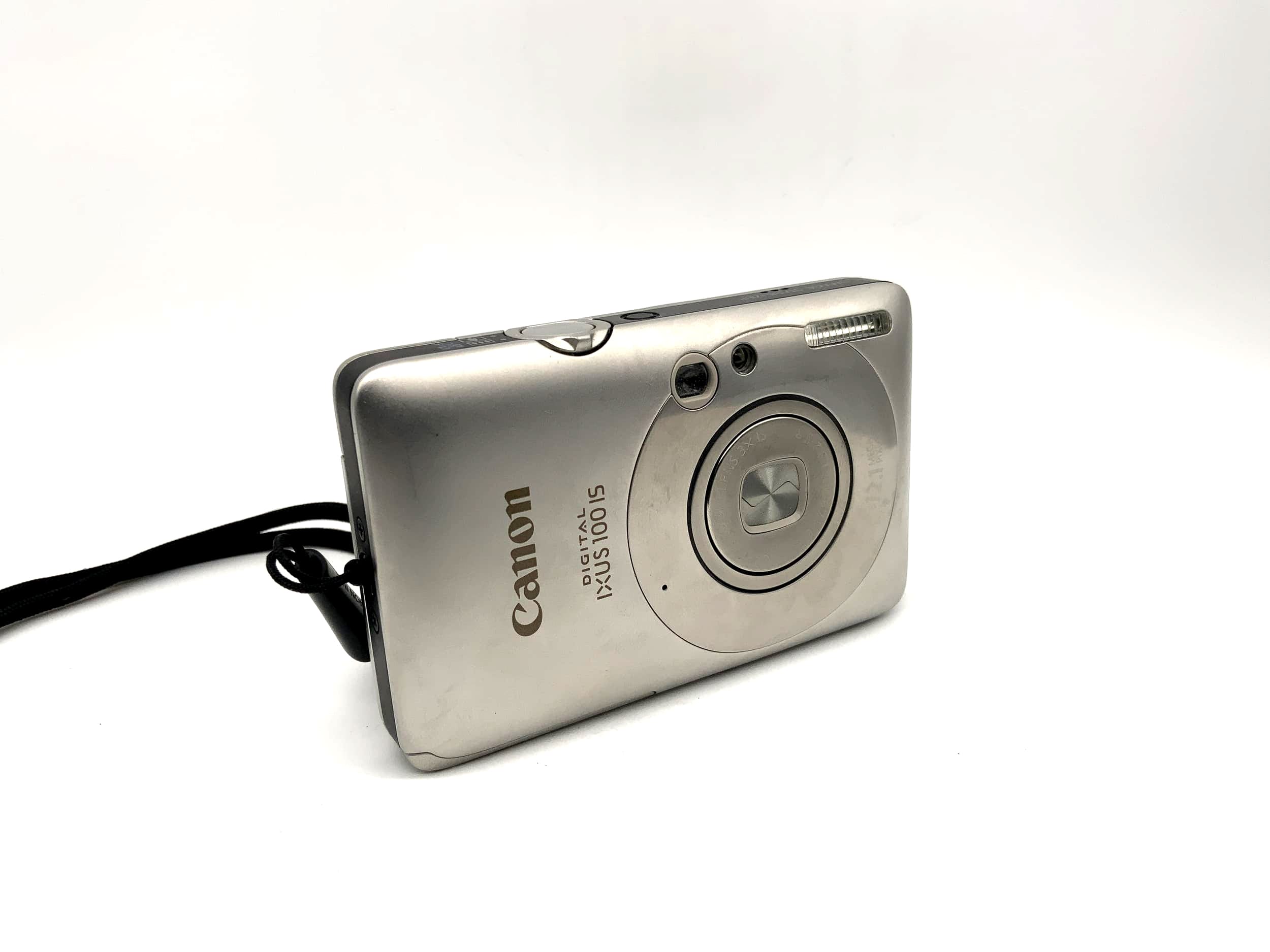 Canon IXUS 100 IS mit Zoom Lens 3x IS 5.9-17.9mm 1:3.2-5.8 12.1 MP