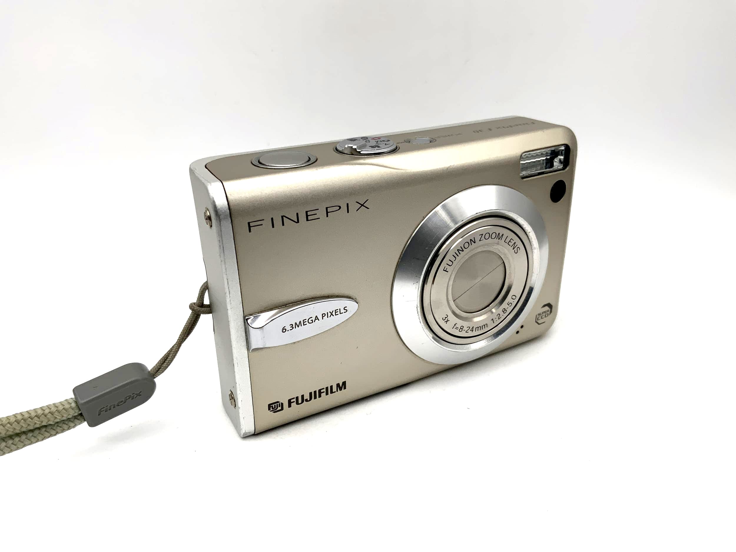 Fujifilm FinePix F30 Fujinon Zoom Lens 3x f=8-24mm 1:2.8-5.0 6.3 MP Super CCD