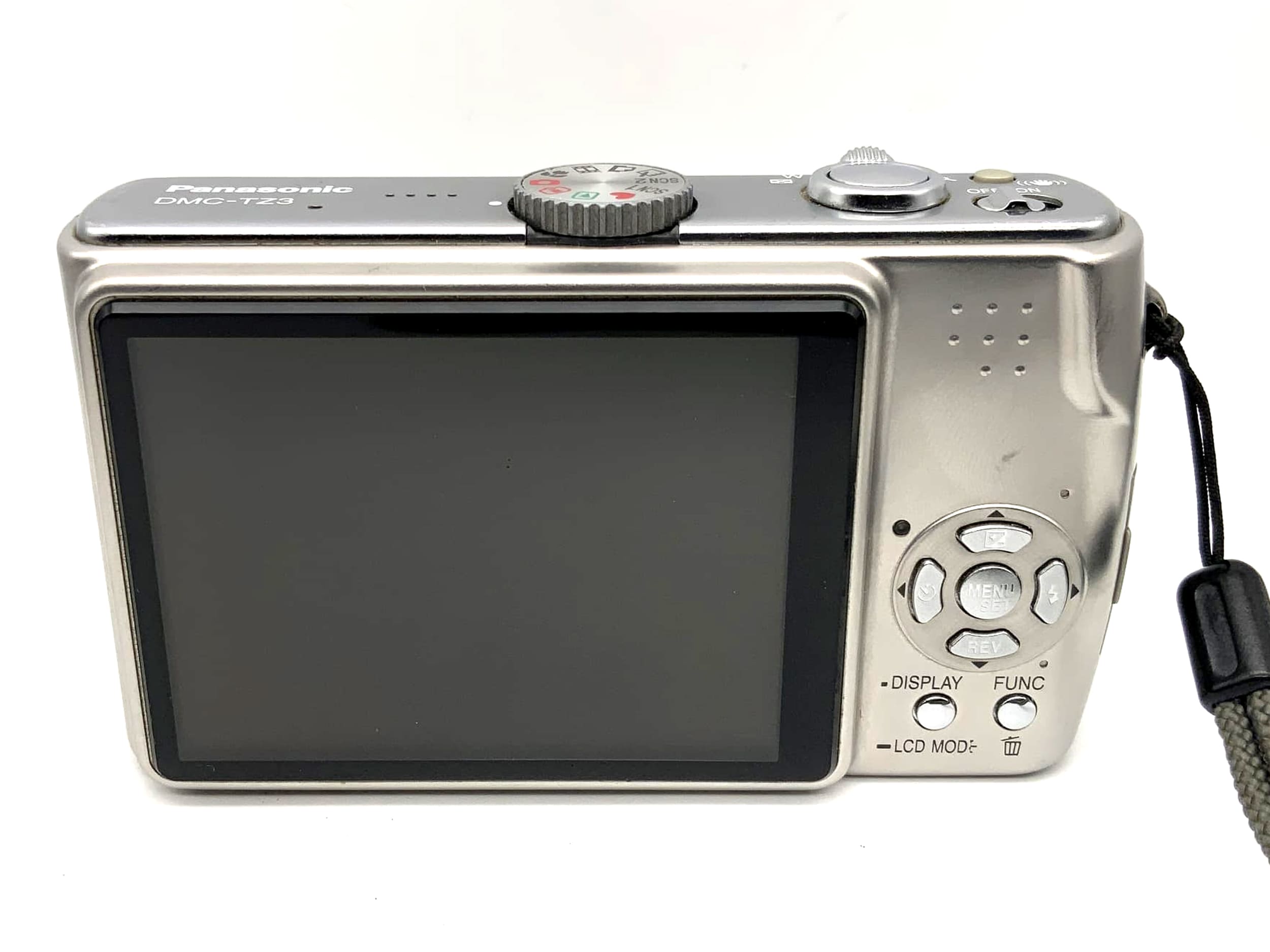 Panasonic Lumix DMC-TZ3 mit Leica DC Vario-Elmar 1:3.3-4.9/4.6-46 ASPH 28mm Wide