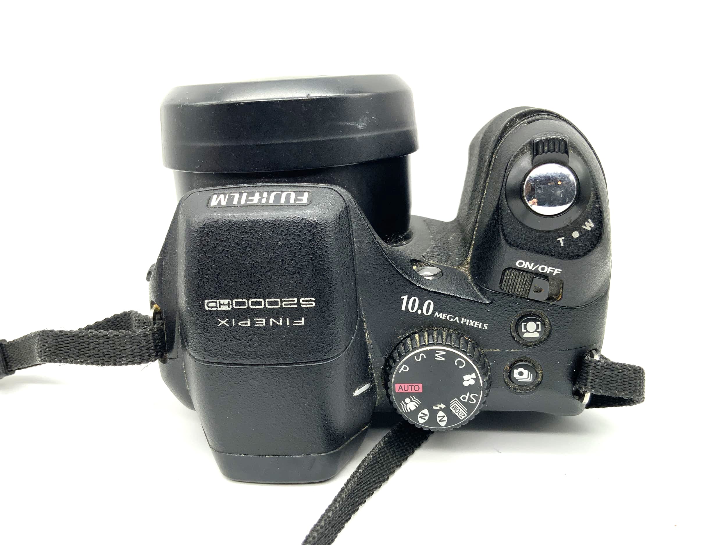 Fujifilm FinePix S2000 HD 15x Optical f=5.0-75.0mm 1:3.5-5.4 10.0 MP