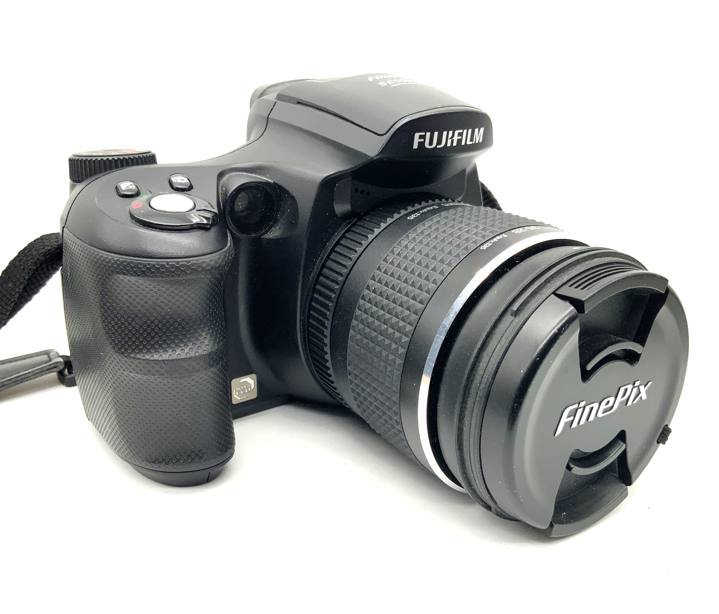 Fujifilm FinePix S6500 fd 10.7x Optical f=6.2-66.7mm 1:2.8-4.9 6.3 MP Super CCD