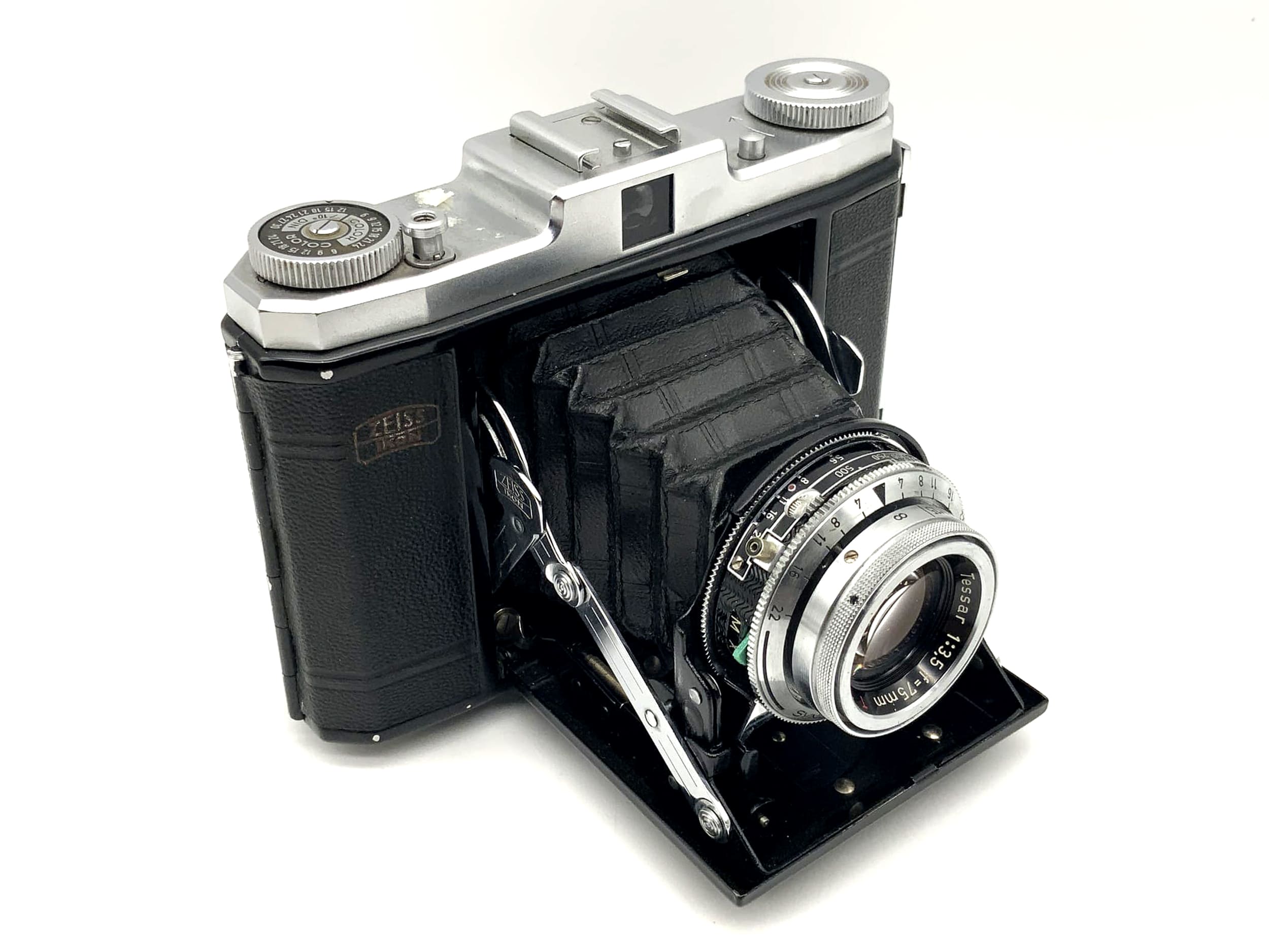 Zeiss Ikon Ikonta 523/16 mit Zeiss-Opton Tessar 1:3.5 75mm red T Synchro-Compur