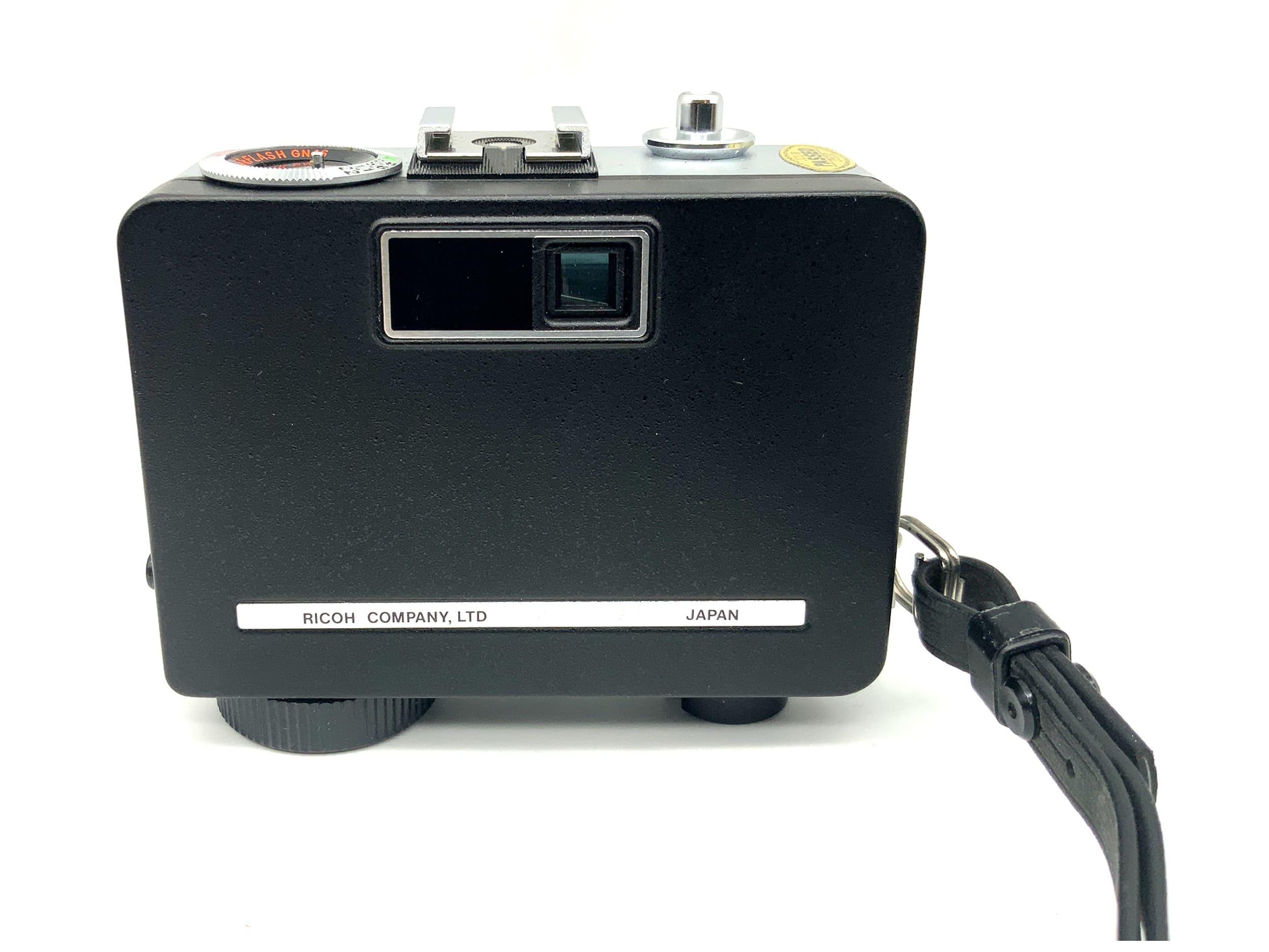 Ricoh Auto Half E2 Sucherkamera mit F:2.8 f=25mm Halbformat Analogkamera