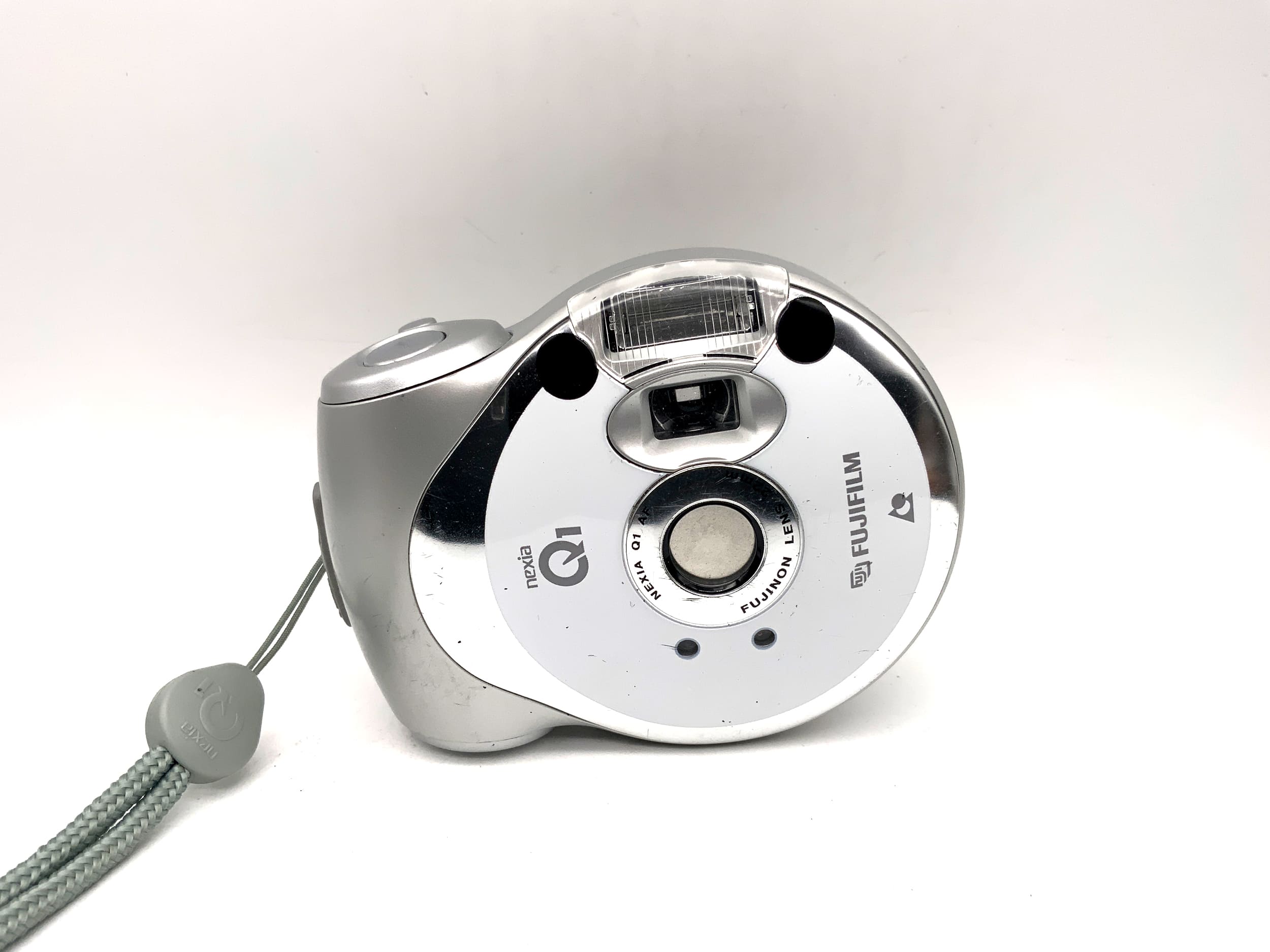 Fujifilm Nexia Q1 Point&Shoot mit fujinon 22mm Kompaktkamera Analogkamera