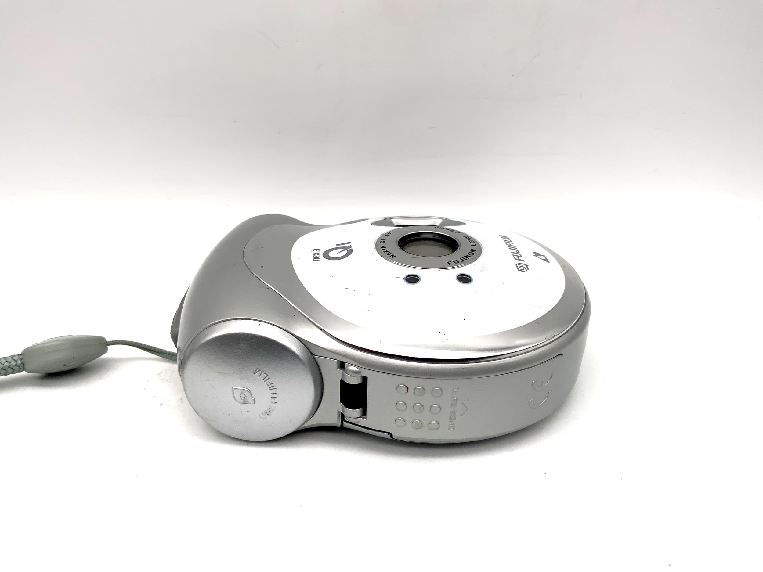 Fujifilm Nexia Q1 Point&Shoot mit fujinon 22mm Kompaktkamera Analogkamera