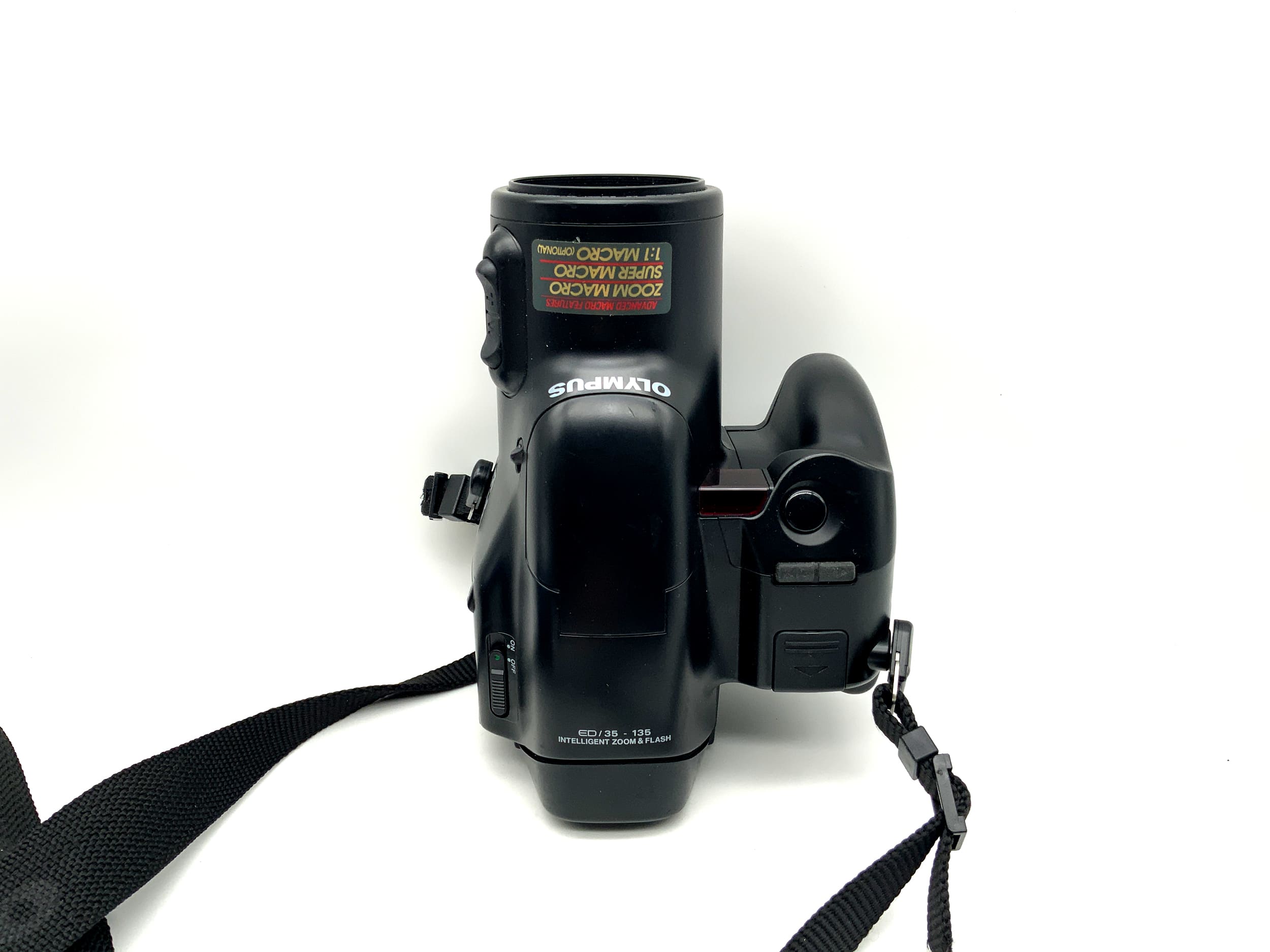 Olympus IS-2000 Bridgekamera mit 1:4,5-5,6 35-135mm Macro Analogkamera