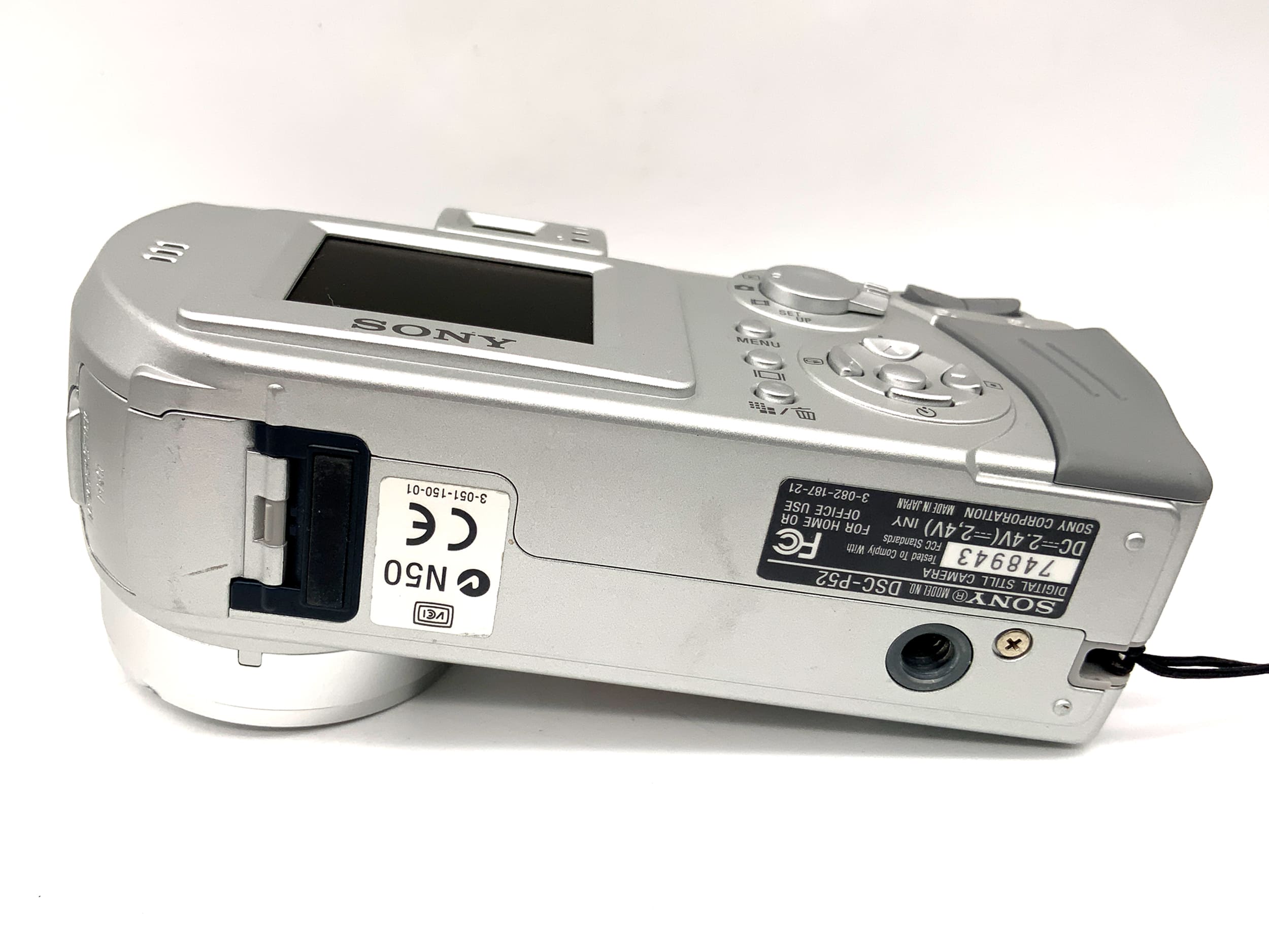 Sony Cyber-Shot DSC-P52 Digitale Kompaktkamera mit 6.3-12.6 1:3,8 3.2MP