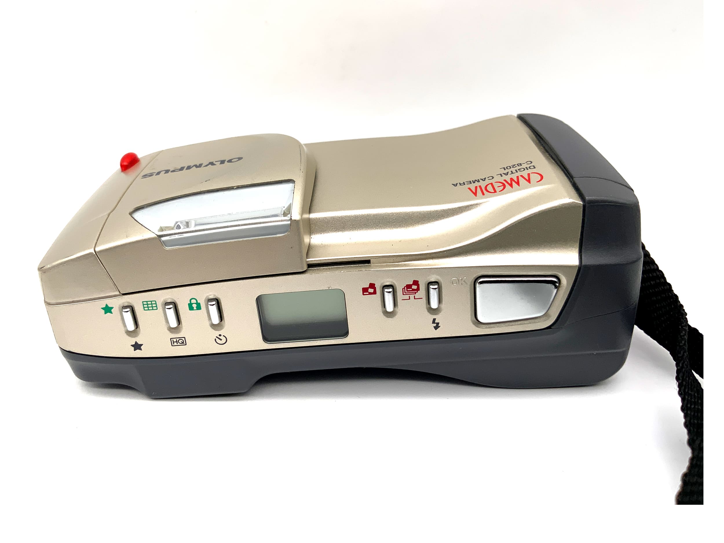 Olympus Camedia C-820L Digitale Kompaktkamera mit 5mm 1:2,8