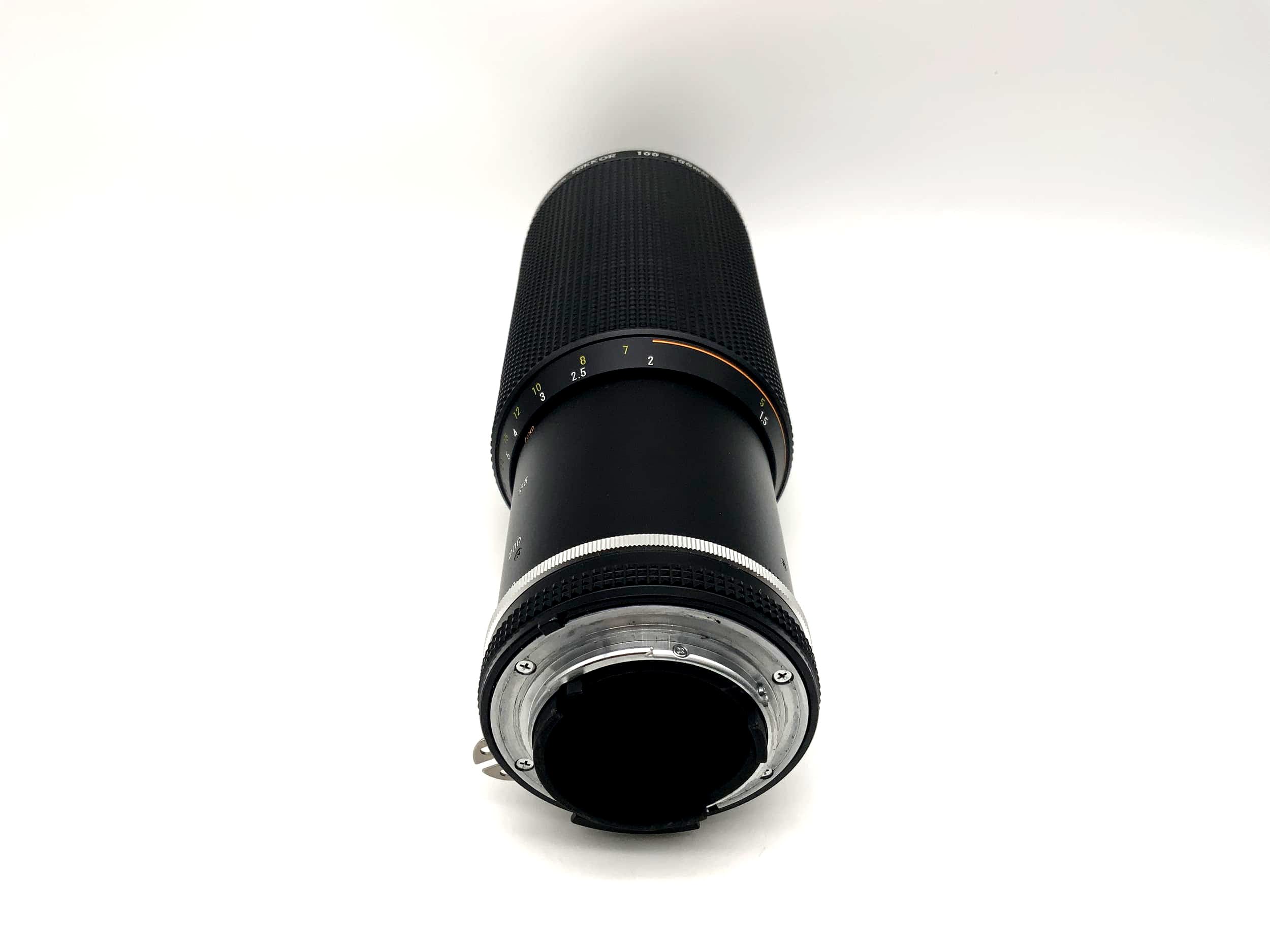 Nikon 100-300mm 1:5.6 Objektiv Zoom-Nikkor ai-s Kamera Camera Lens (Nikon F)