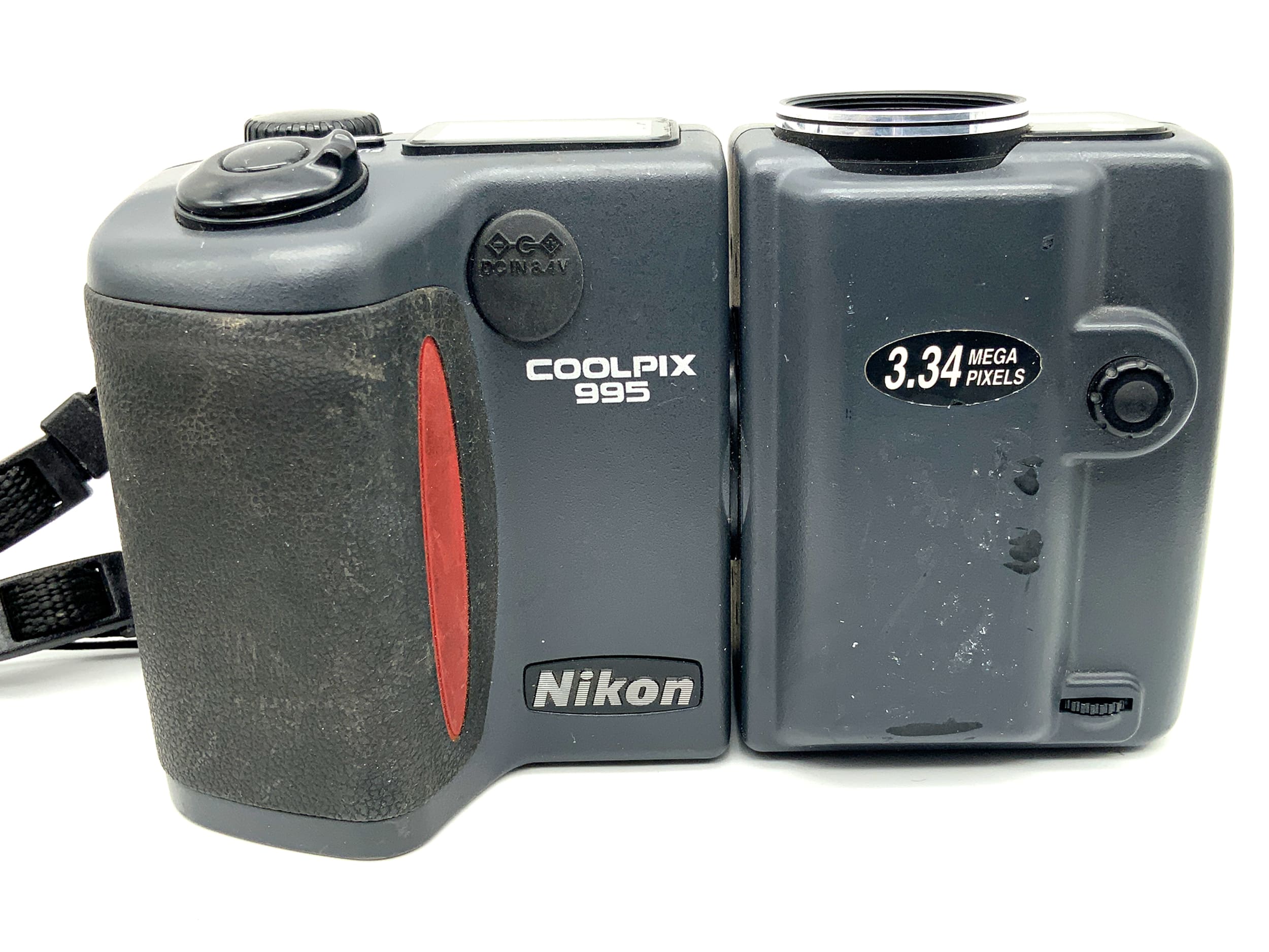 Nikon Coolpix 995 Digitale Kompaktkamera mit Zoom Nikkor 8-32mm 1:2.6-5.1