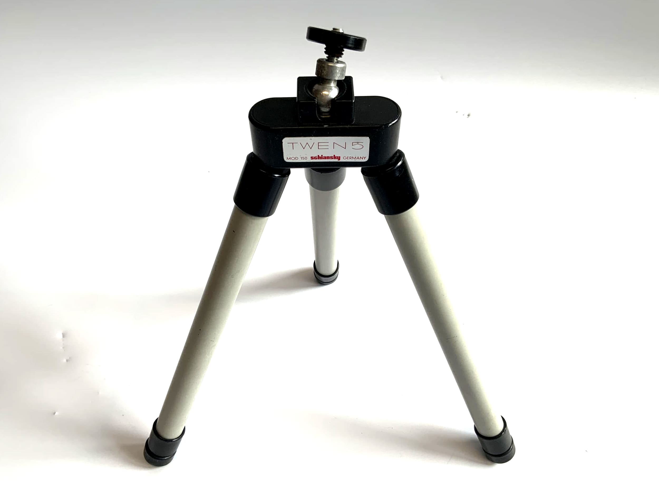 Twen 5 MOD 150 Stativ Tripod 3-Bein Fotostativ Kamerastativ Schiansky