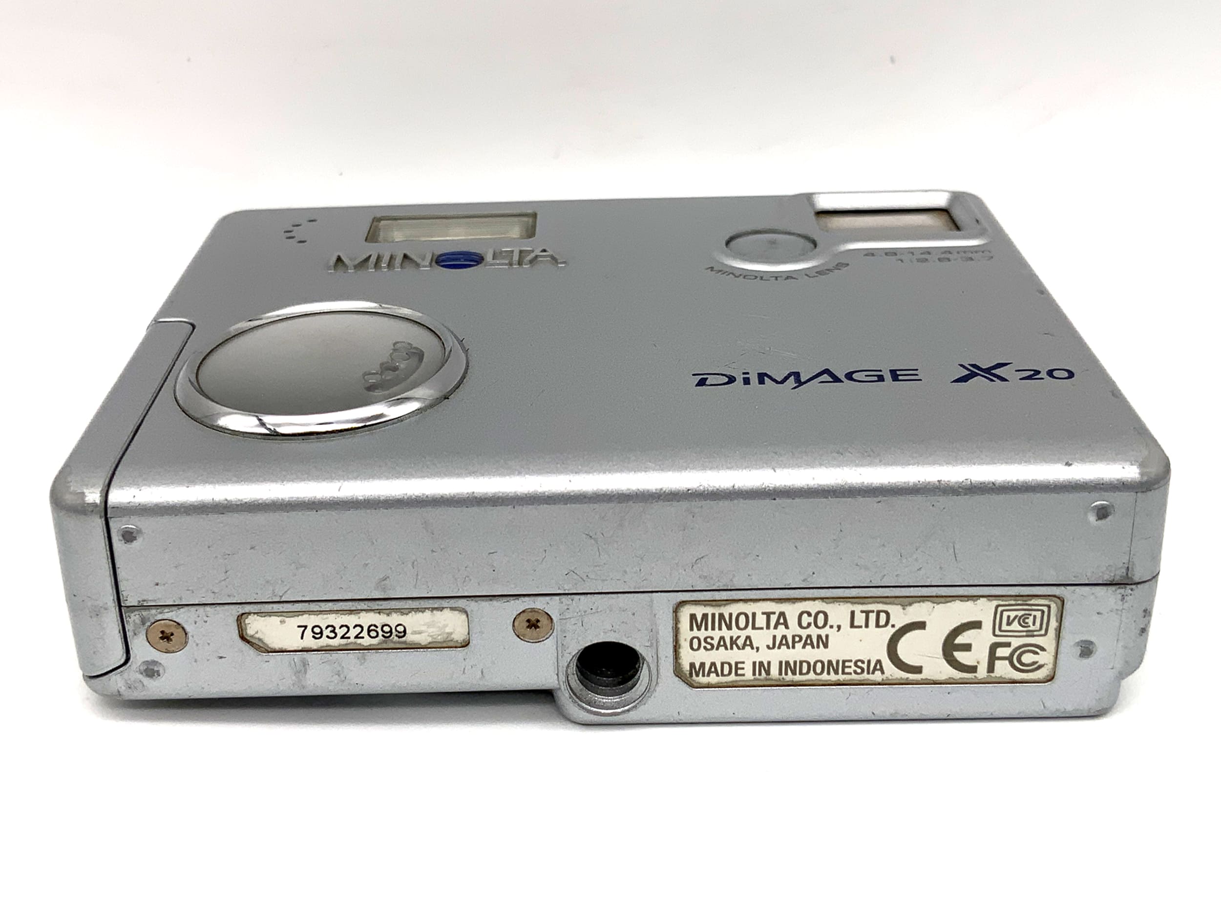 Konica Minolta Dimage X20 Digitale Kompaktkamera mit 4.8-14.4mm 1:2.8-3.7