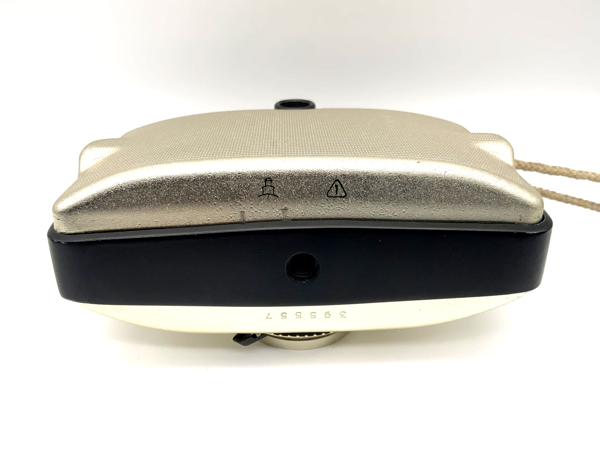 Pentacon Penti II Sucherkamera mit Meyer Optik Domiplan V 1:3.5/30 gold/schwarz