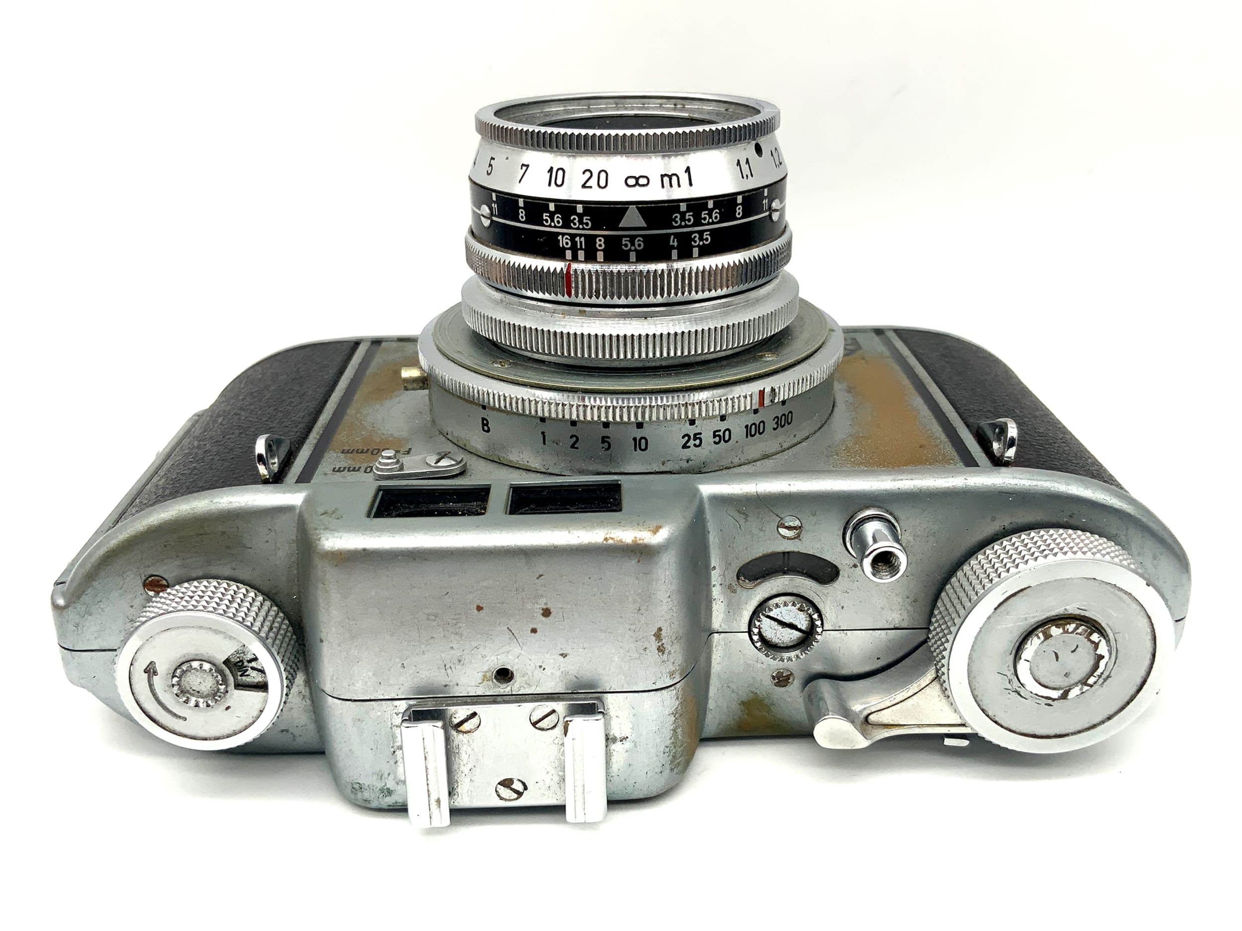 AkA Relle Sucherkamera mit Radionar 1:3.5/50 Akarelle Kompaktkamera Analogkamera