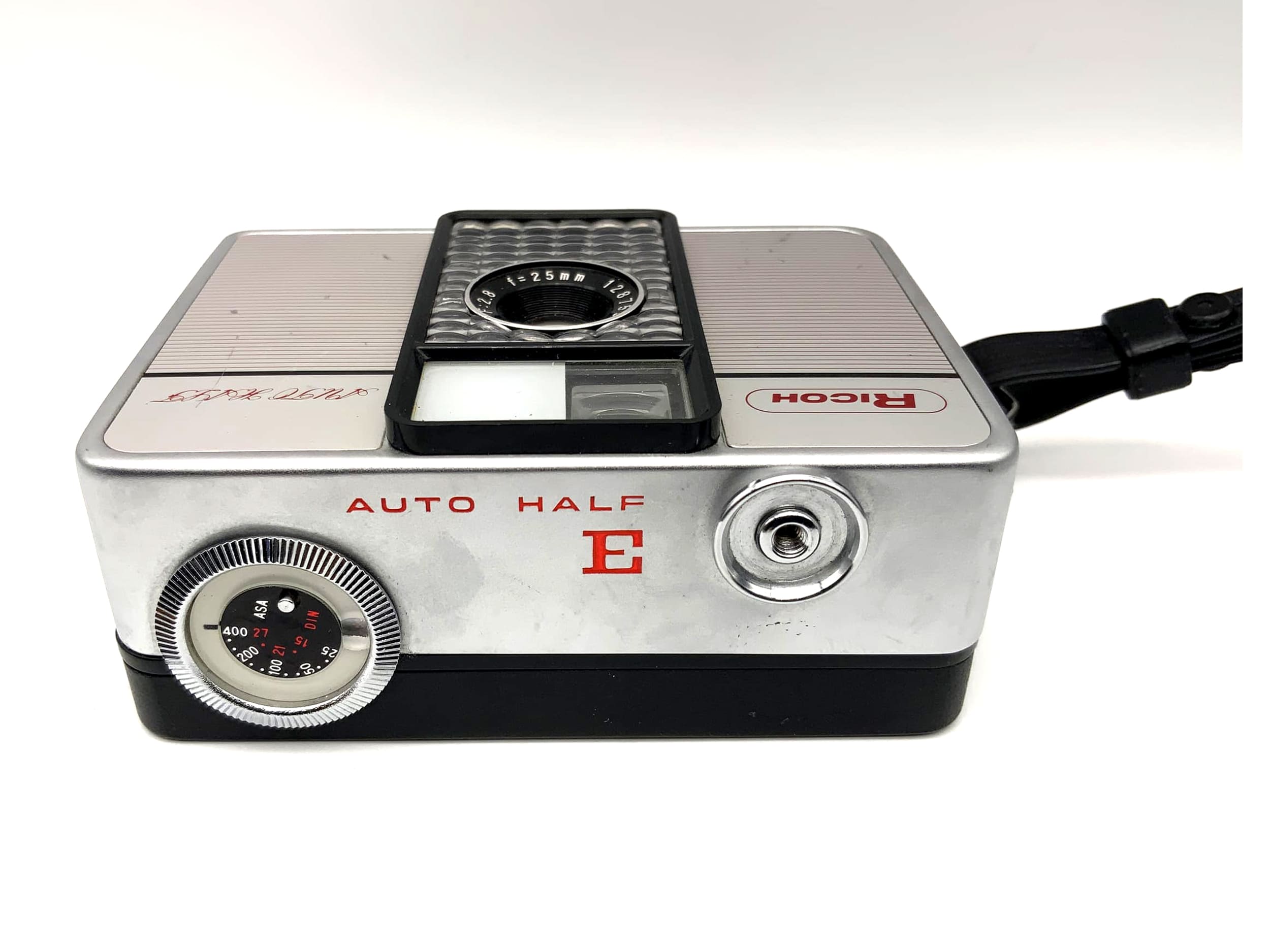 Ricoh Auto Half E Sucherkamera mit F:2.8 f=25mm Kompaktkamera Analogkamera