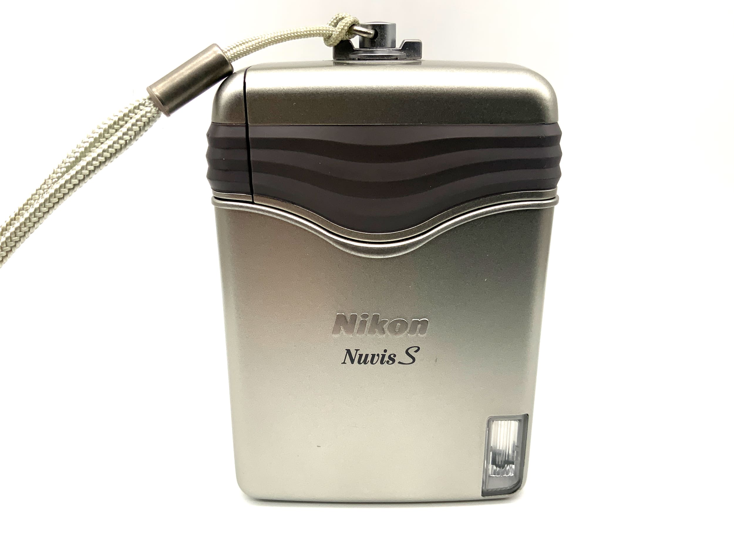 Nikon Nuvis S Point&Shoot mit Nikon Zoom Lens 22.5-66mm Macro Analogkamera