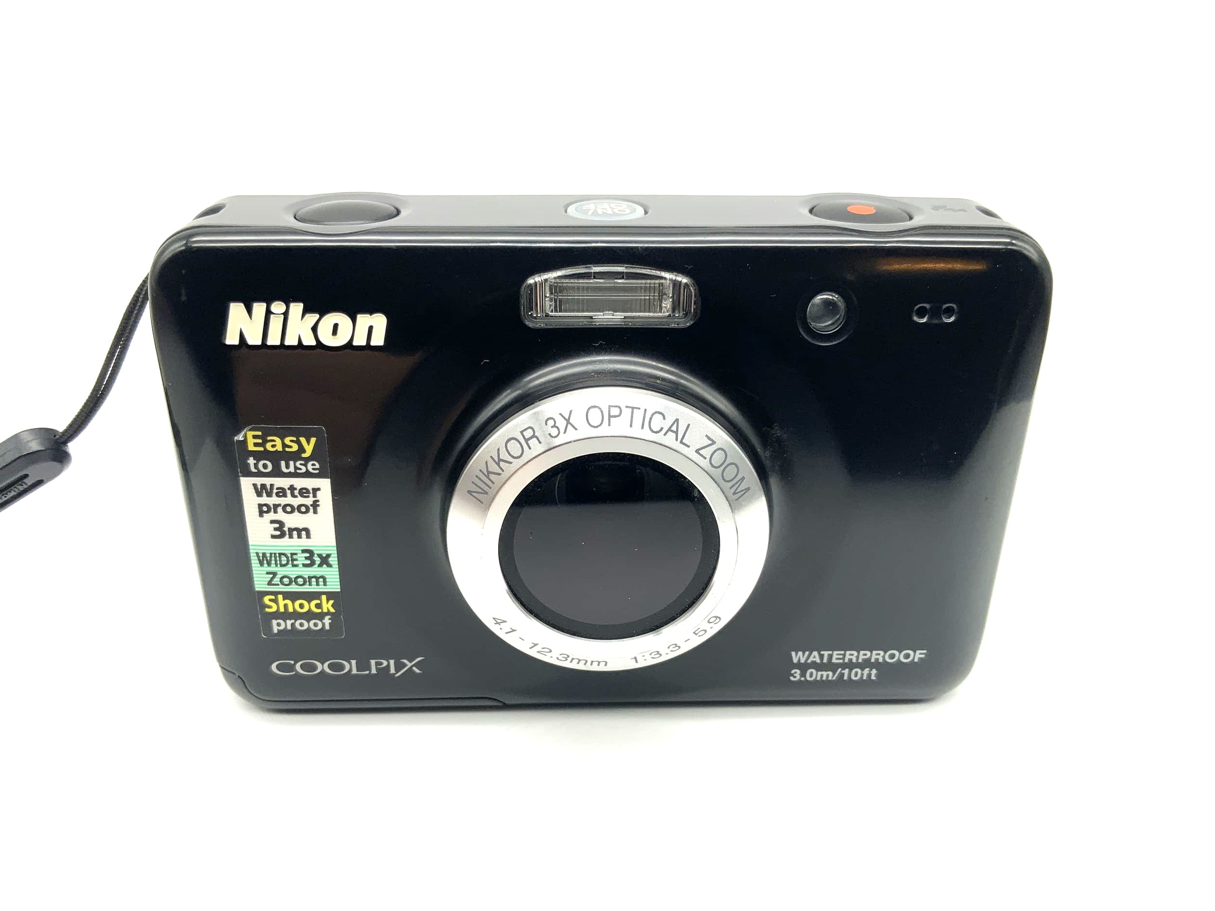 Nikon Coolpix S30 mit Nikkor 3x Optical Zoom 4.1-12.3mm 1:3.3-5.9 Waterproof