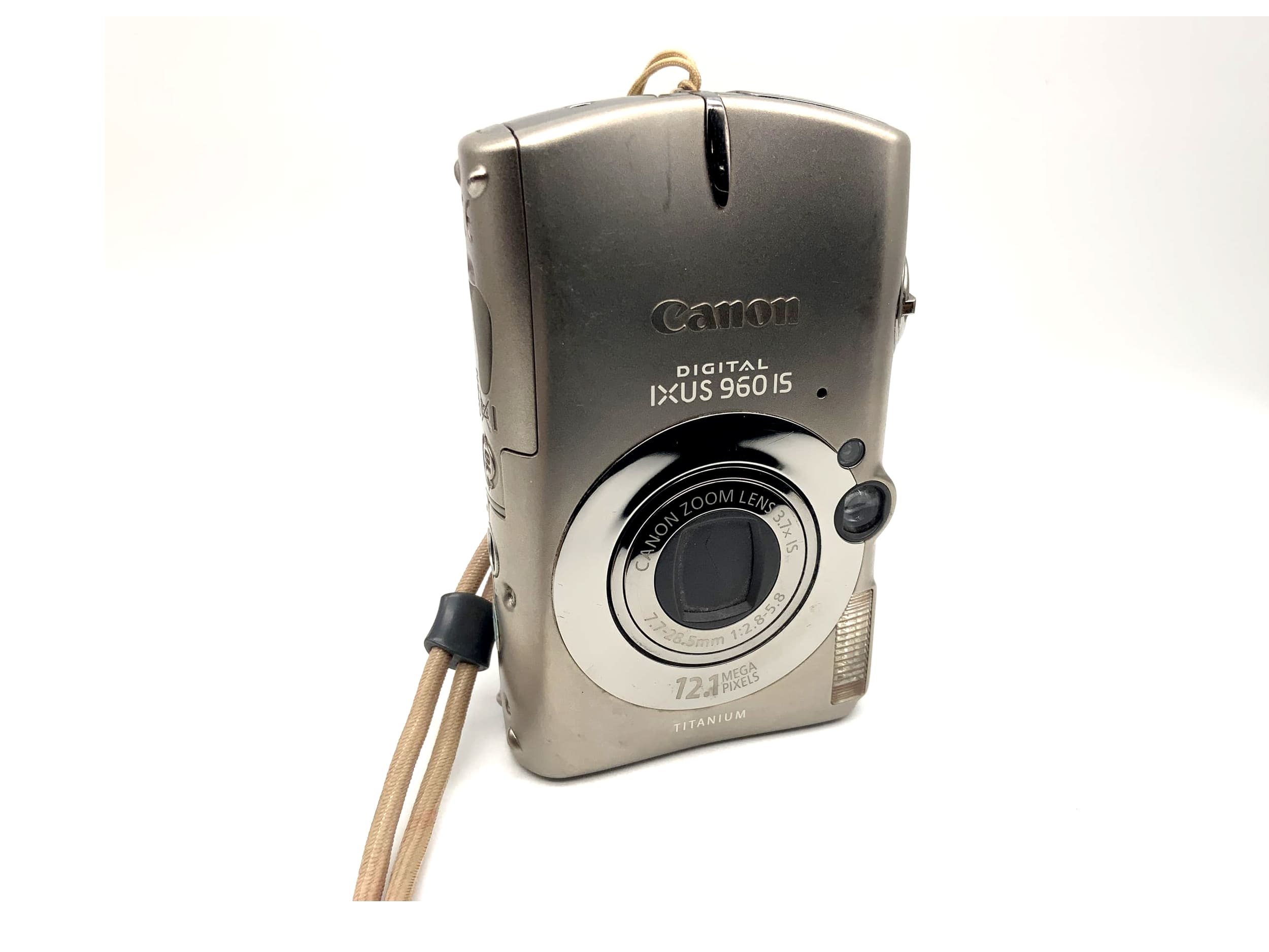 Canon IXUS 960 IS mit Zoom Lens 3.7xIS 7.7-28.5mm 1:2.8-5.8 12.1 MP Titanium