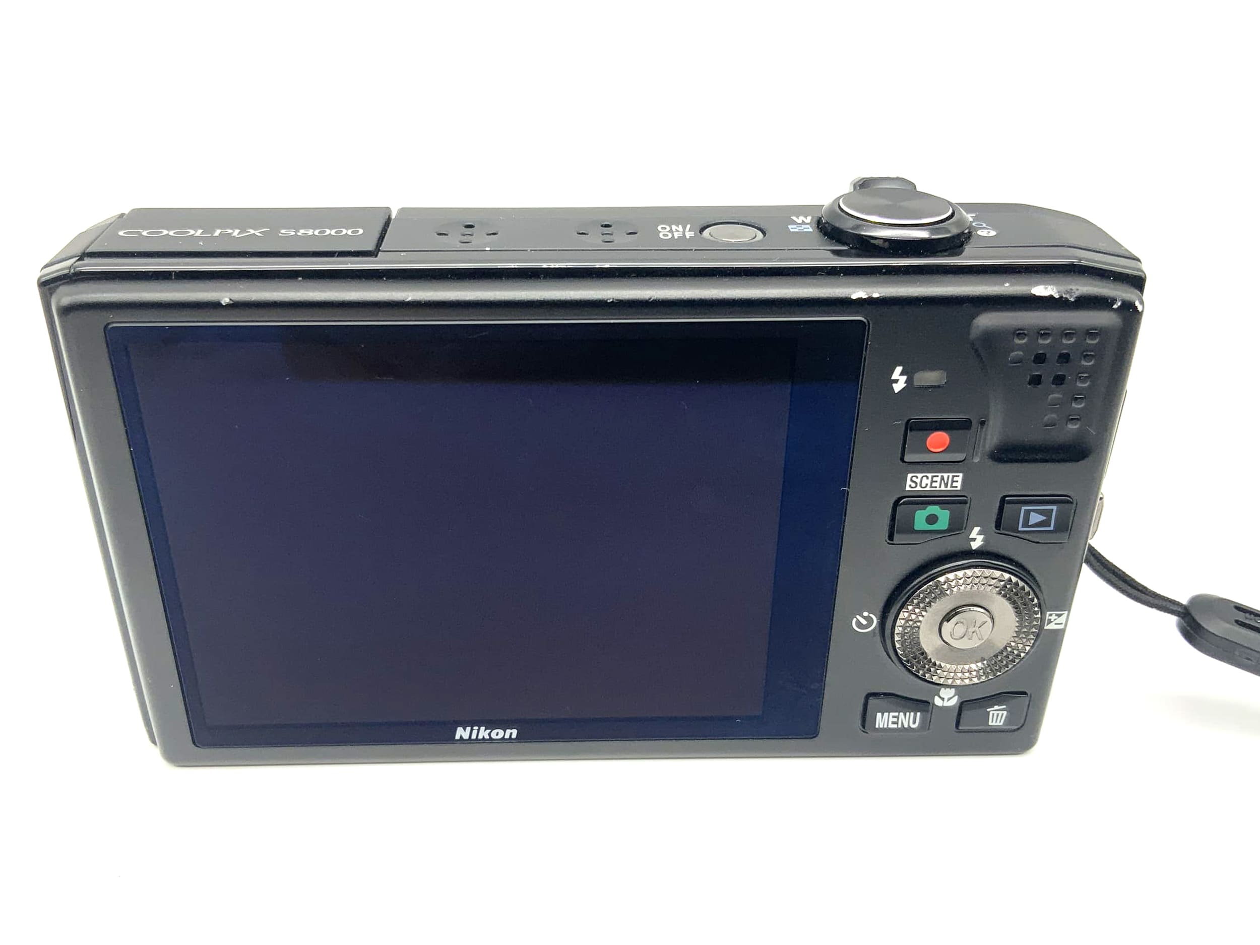 Nikon Coolpix S8000 mit Nikkor 10x Wide Optical Zoom ED VR 5.4-54.0mm 1:3.5-5.6