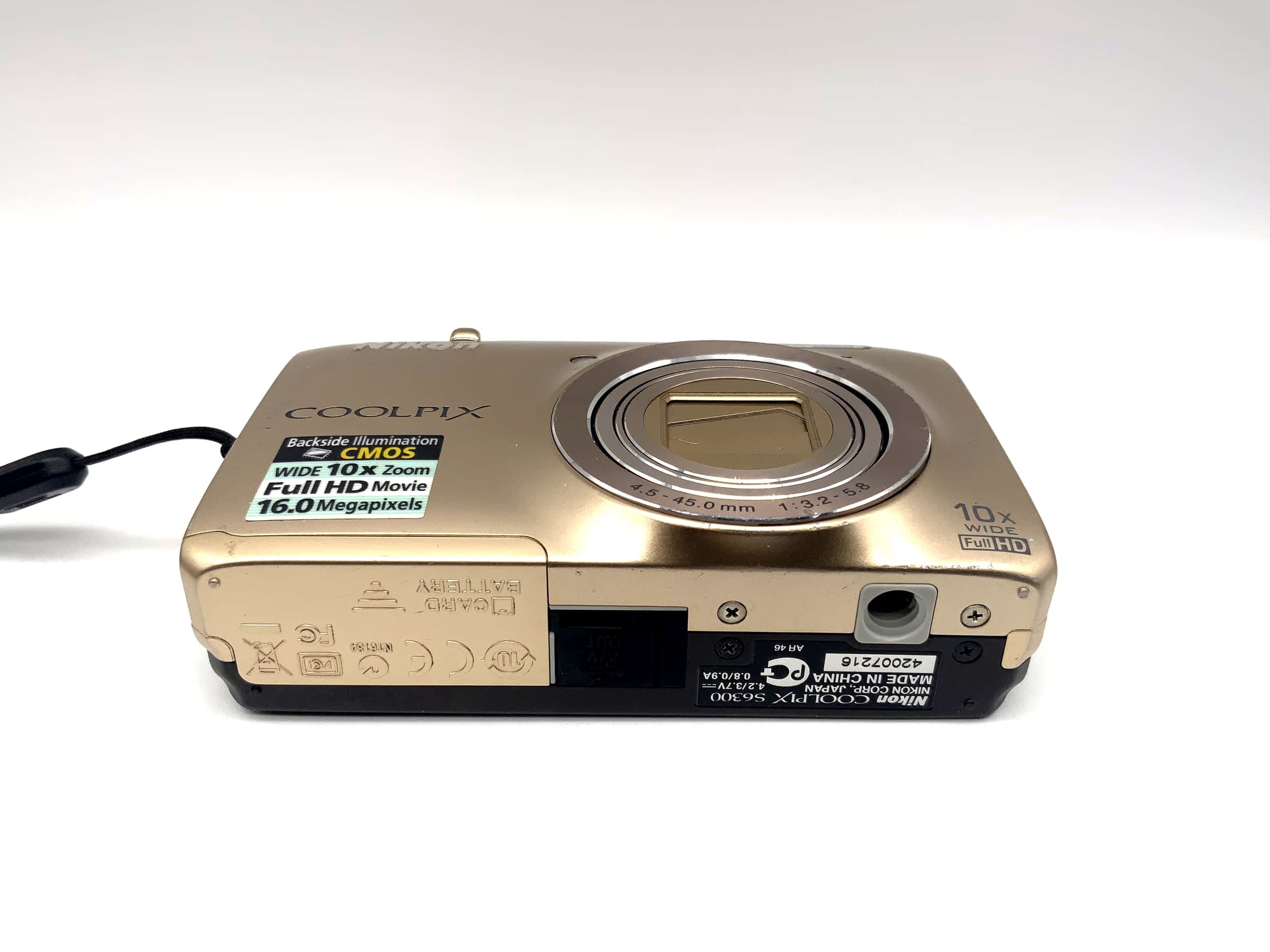 Nikon Coolpix S6300 mit Nikkor 10x Wide ED VR 4.5-45.0mm 1:3.2-5.8 16.0 MP