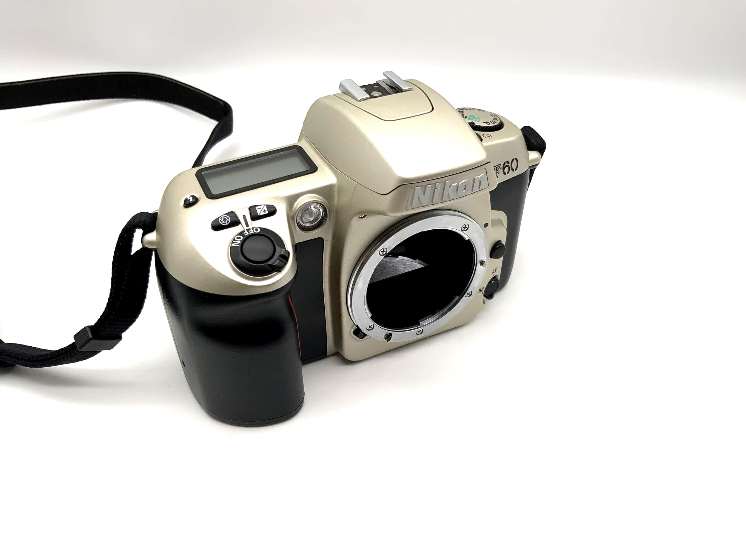 Nikon F60 Body Gehäuse SLR Autofokus Kamera analoge Spiegelreflexkamera AF