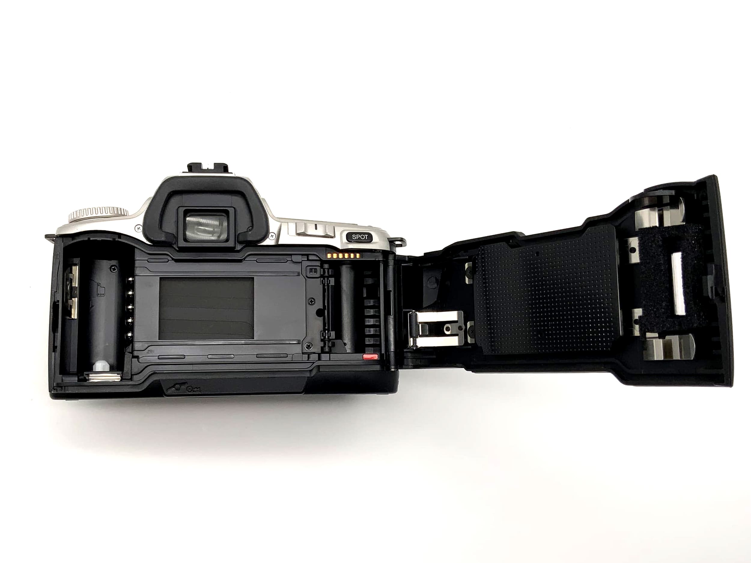 Minolta Dynax 404si Spiegelreflexkamera SLR 35mm AF Autofokus Analogkamera Body