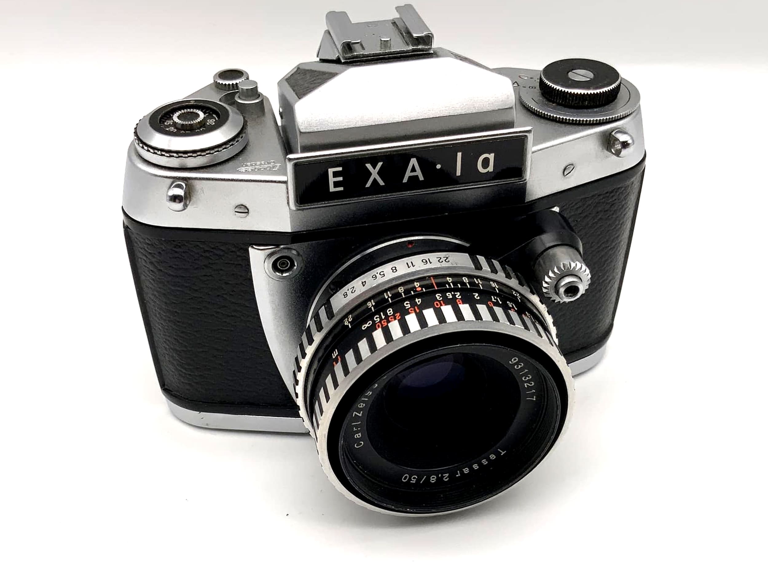 Exakta EXA 1a mit Tessar 2.8 50mm Objektiv Spiegelreflexkamera 35mm analog