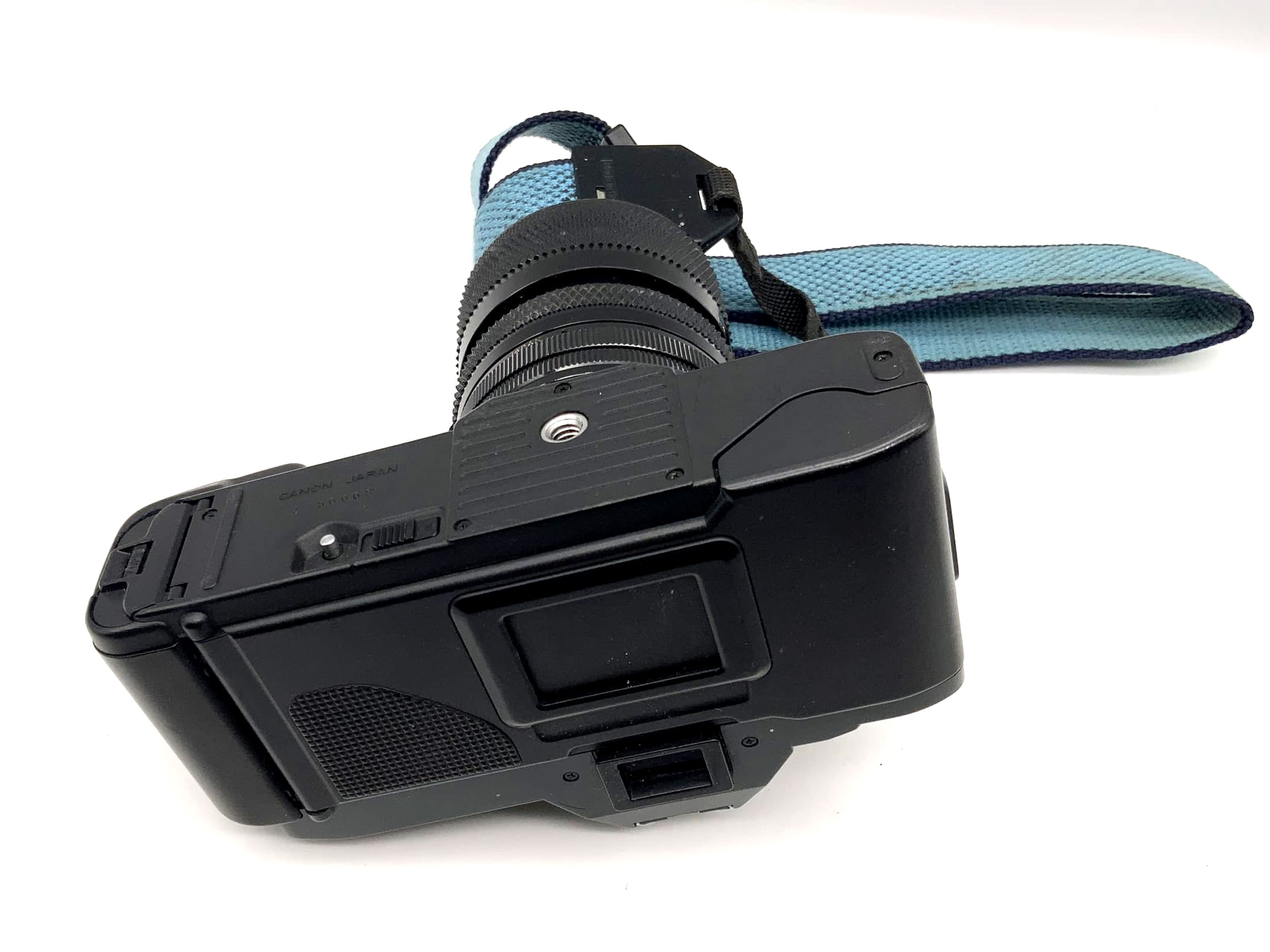 Canon T70 analoge Spiegelreflexkamera mit Soligor S/M 28-70mm 1:3.9-4.8 Objektiv