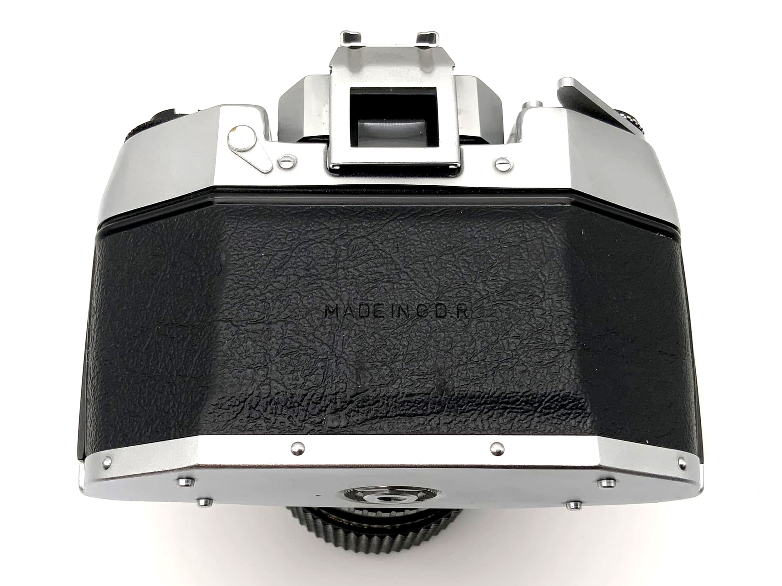 Exakta EXA 1b mit Revuenon MC Zoom 3.5-4.5 28-70 Spiegelreflexkamera 35mm analog