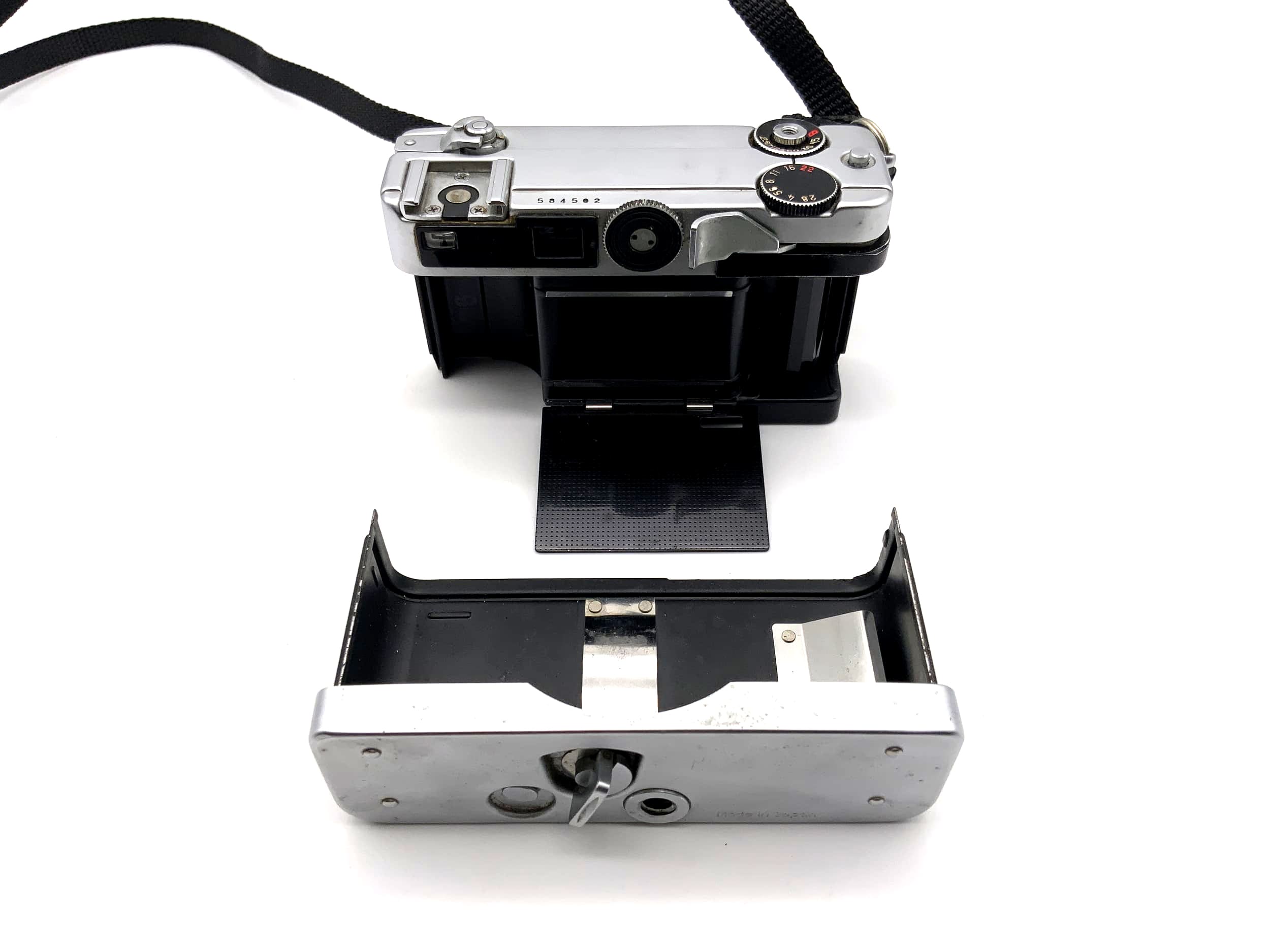 Petri Color 35 Sucherkamera mit c.c petri 40mm 1:2.8 35mm Kompaktkamera Defekt