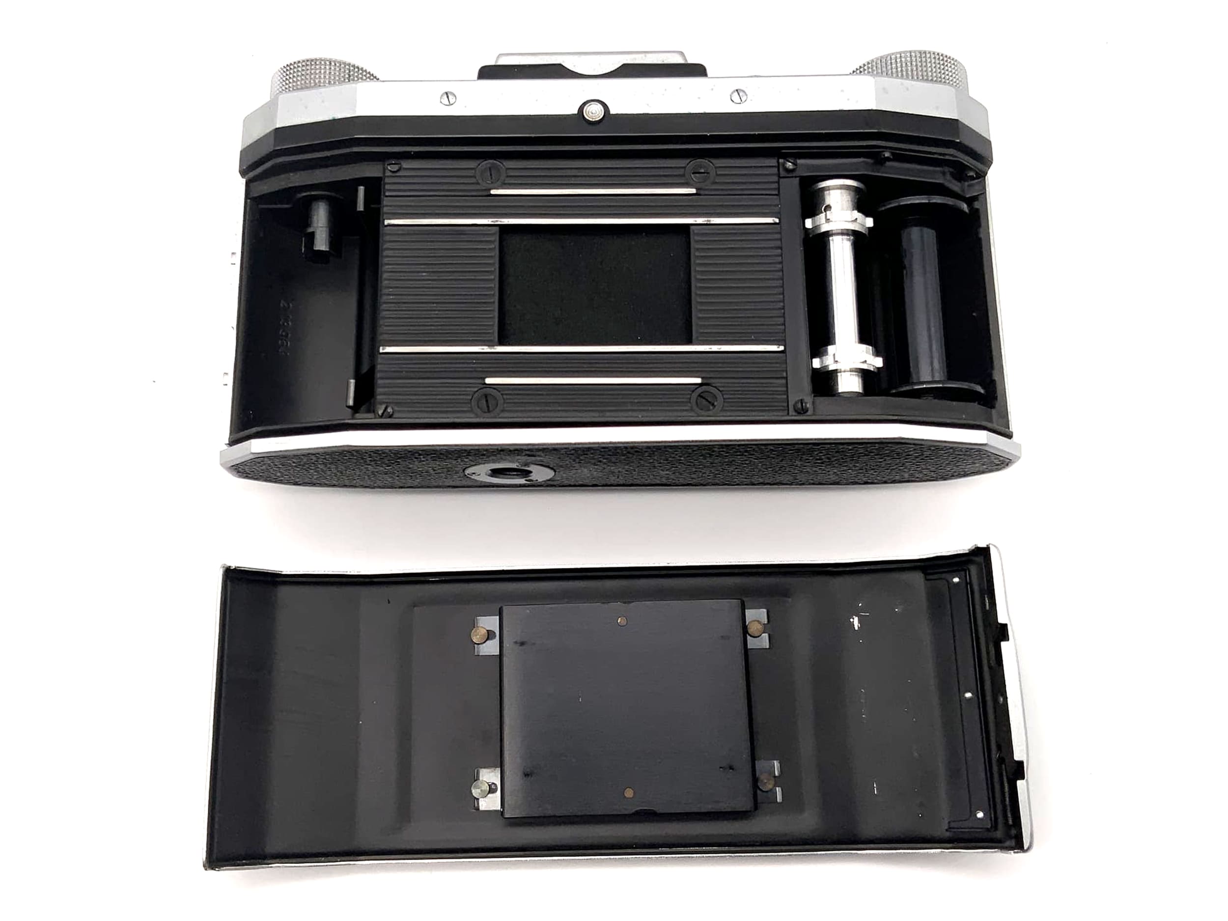 Praktica FX 2 Spiegelreflexkamera SLR mit Lichtschacht Pentacon 35mm Body