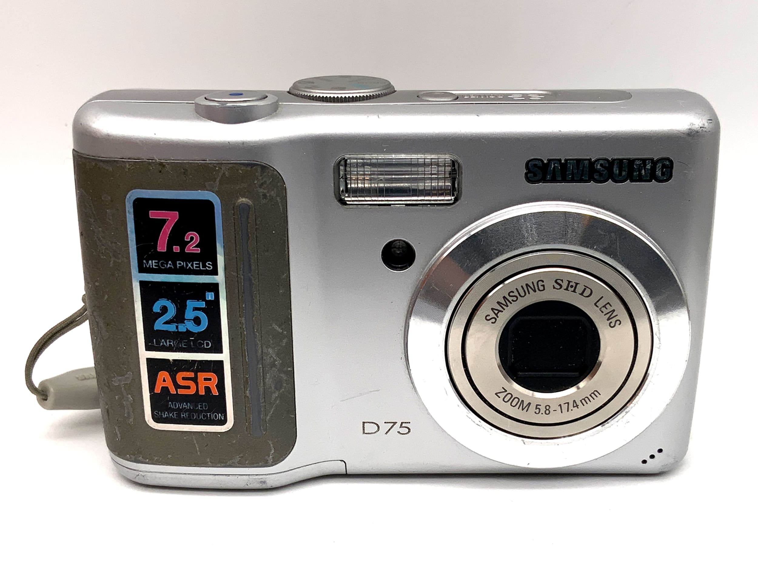 Samsung D75 Digitale Kompaktkamera SHD Lens 5.8-17.4mm 7.2 MP !DISPLAYFEHLER!