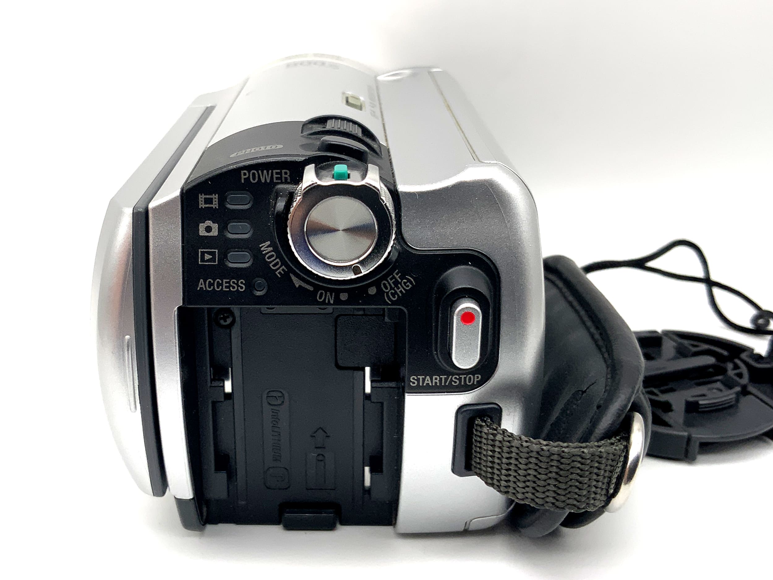 Sony Handycam DCR-SR30 Camcorder 1.8/2.3-46 30GB HDD 800x Digital / 20x Optical