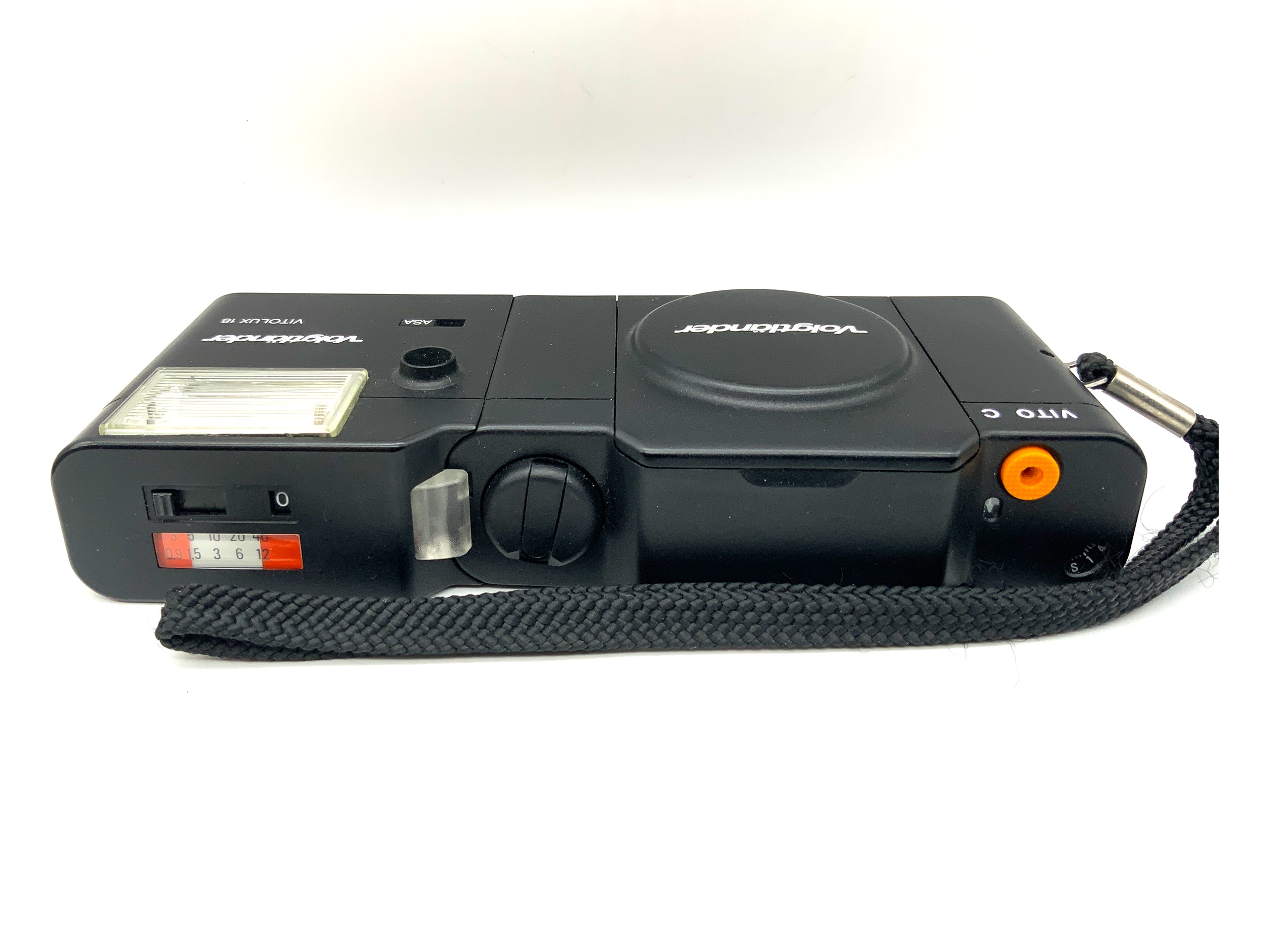 Voigtländer Vito C Sucherkamera mit Color Skopar 2.8/38 mit Blitz Vitolux 18