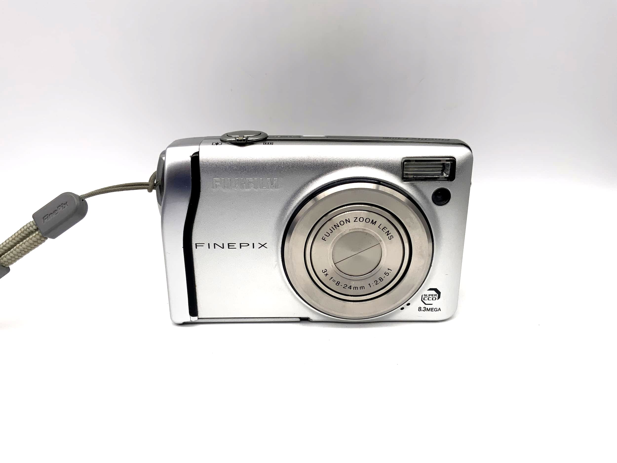 Fujifilm FinePix F40 fd f=8-24mm 1:2.8-5.1 8.3 MP Super CCD